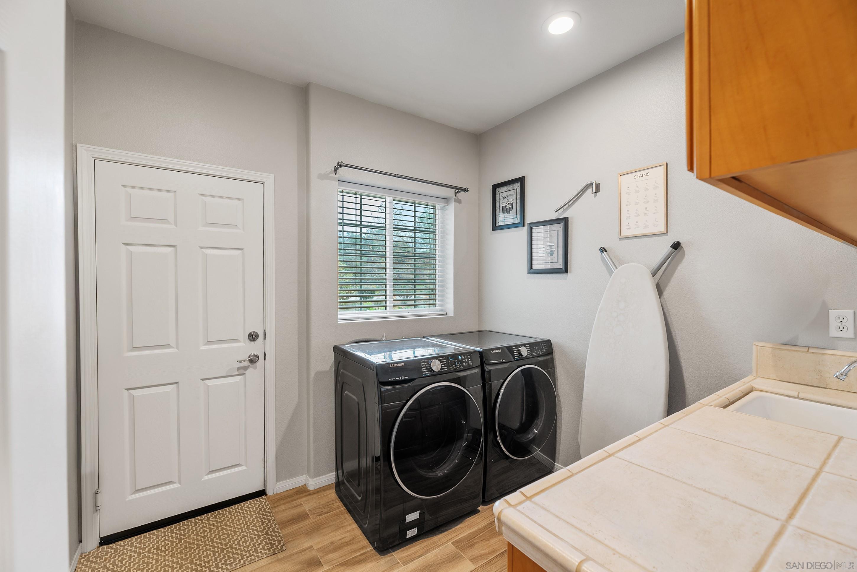 Detail Gallery Image 9 of 52 For 28250  Deep Canyon Dr, Escondido,  CA 92026 - 3 Beds | 2/1 Baths
