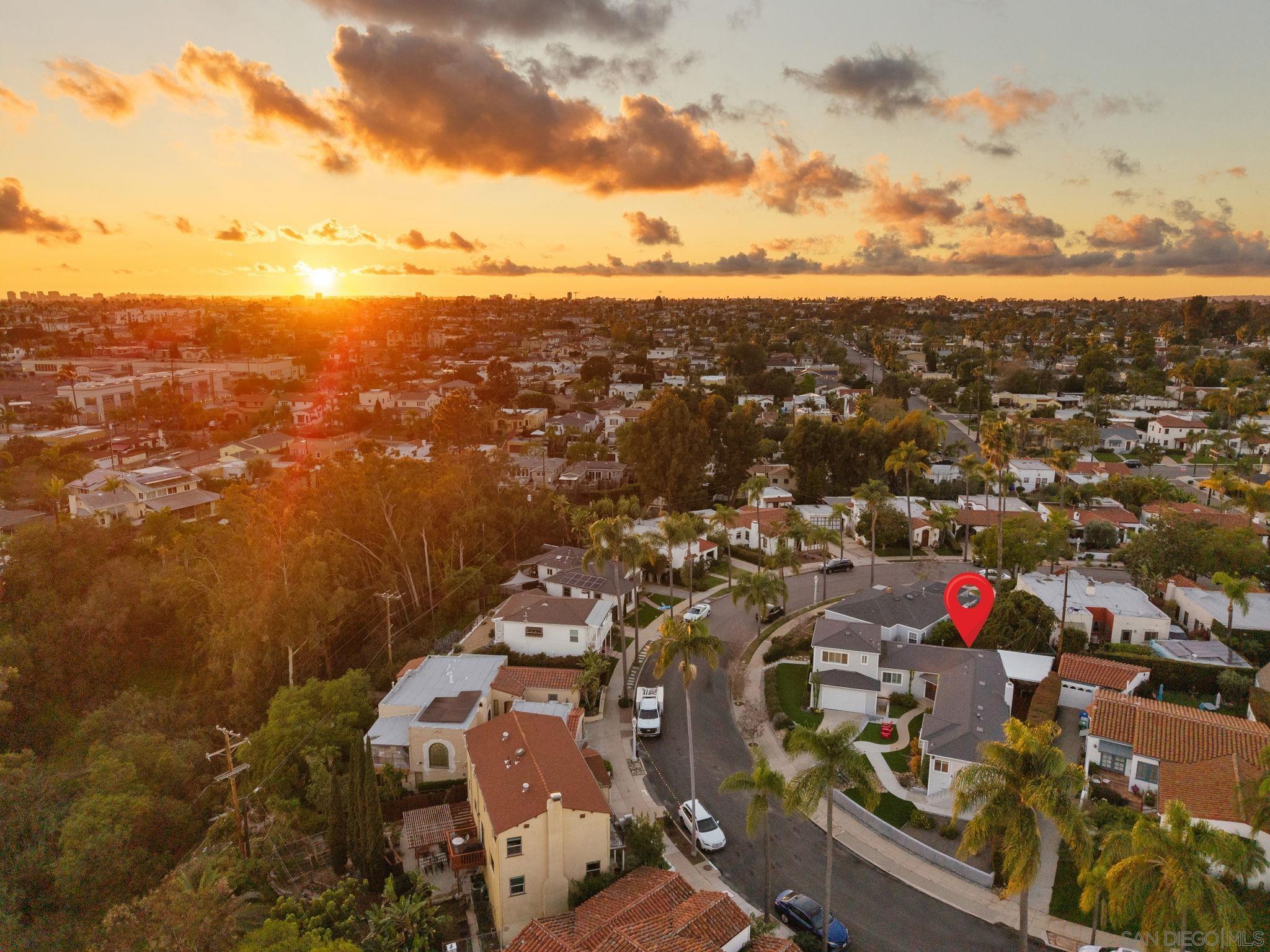 Detail Gallery Image 26 of 31 For 4540 E Talmadge Drive, San Diego,  CA 92116 - 3 Beds | 3 Baths