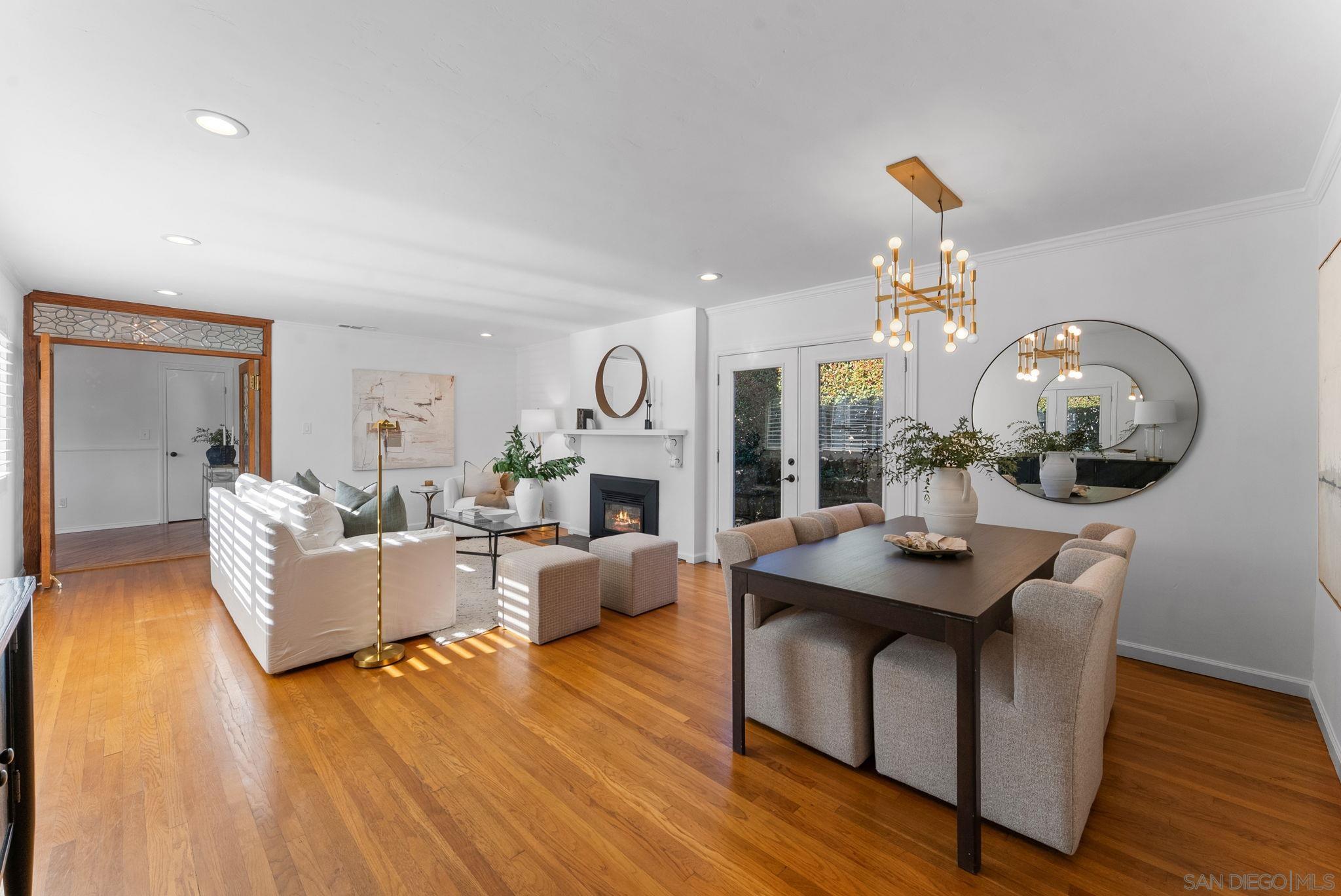 Detail Gallery Image 7 of 31 For 4540 E Talmadge Drive, San Diego,  CA 92116 - 3 Beds | 3 Baths