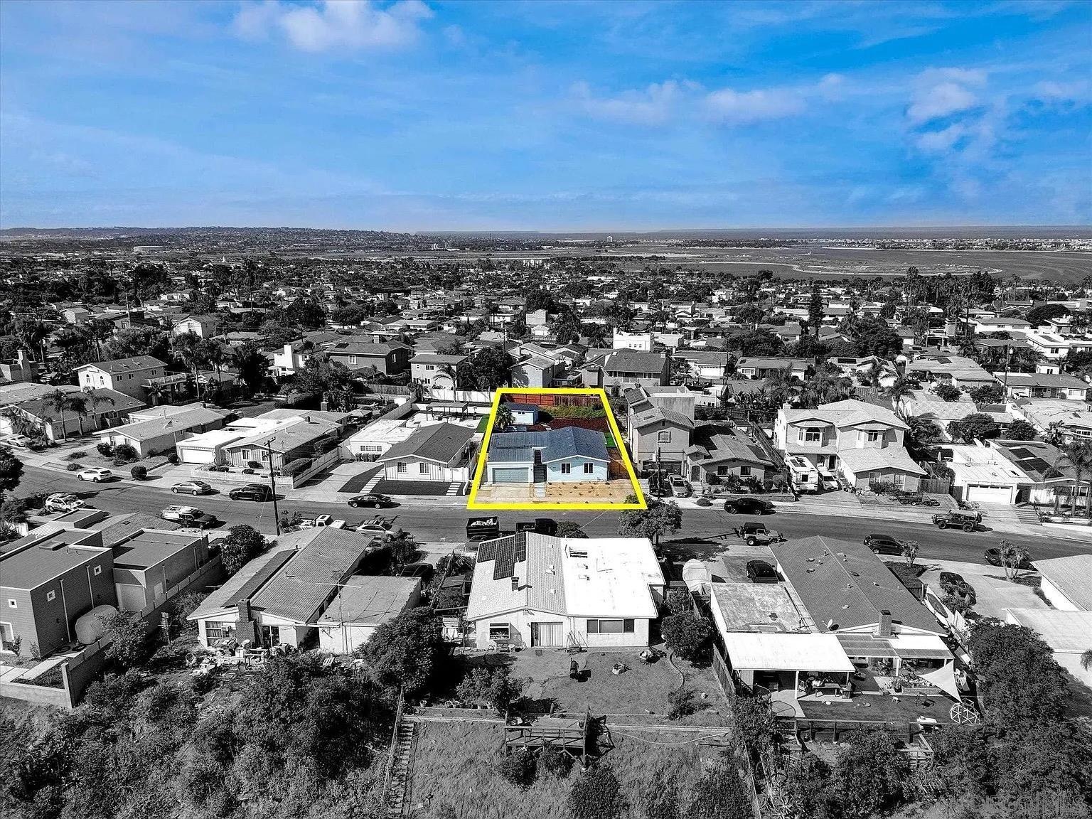 Detail Gallery Image 31 of 33 For 2802  Cowley Way, San Diego,  CA 92110 - 4 Beds | 3 Baths