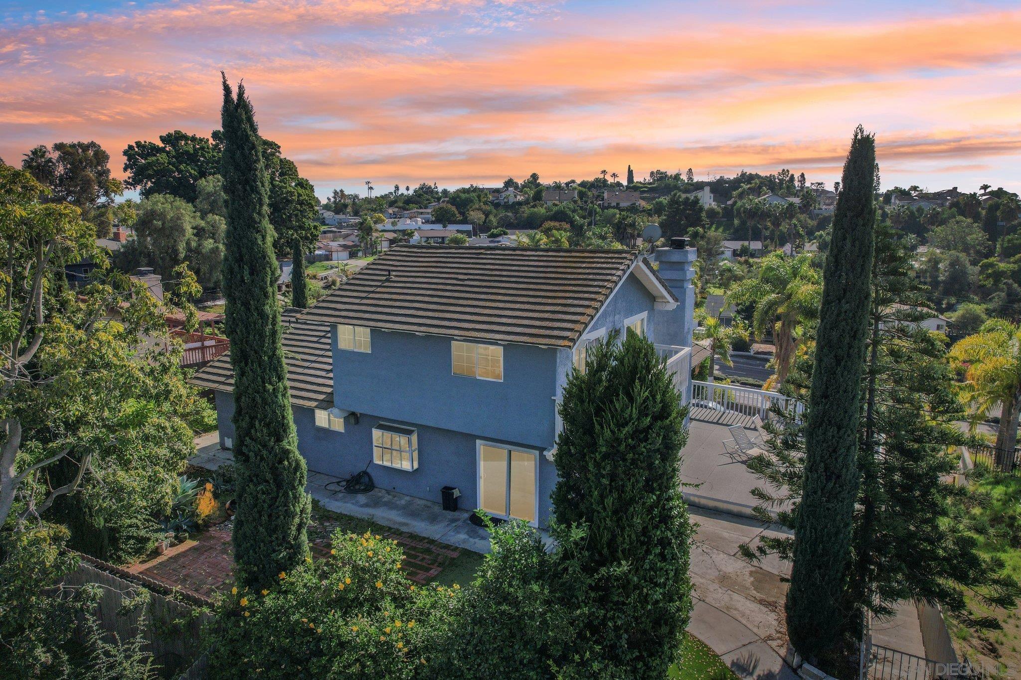 Detail Gallery Image 3 of 30 For 584 E Bobier, Vista,  CA 92084 - 4 Beds | 2/1 Baths