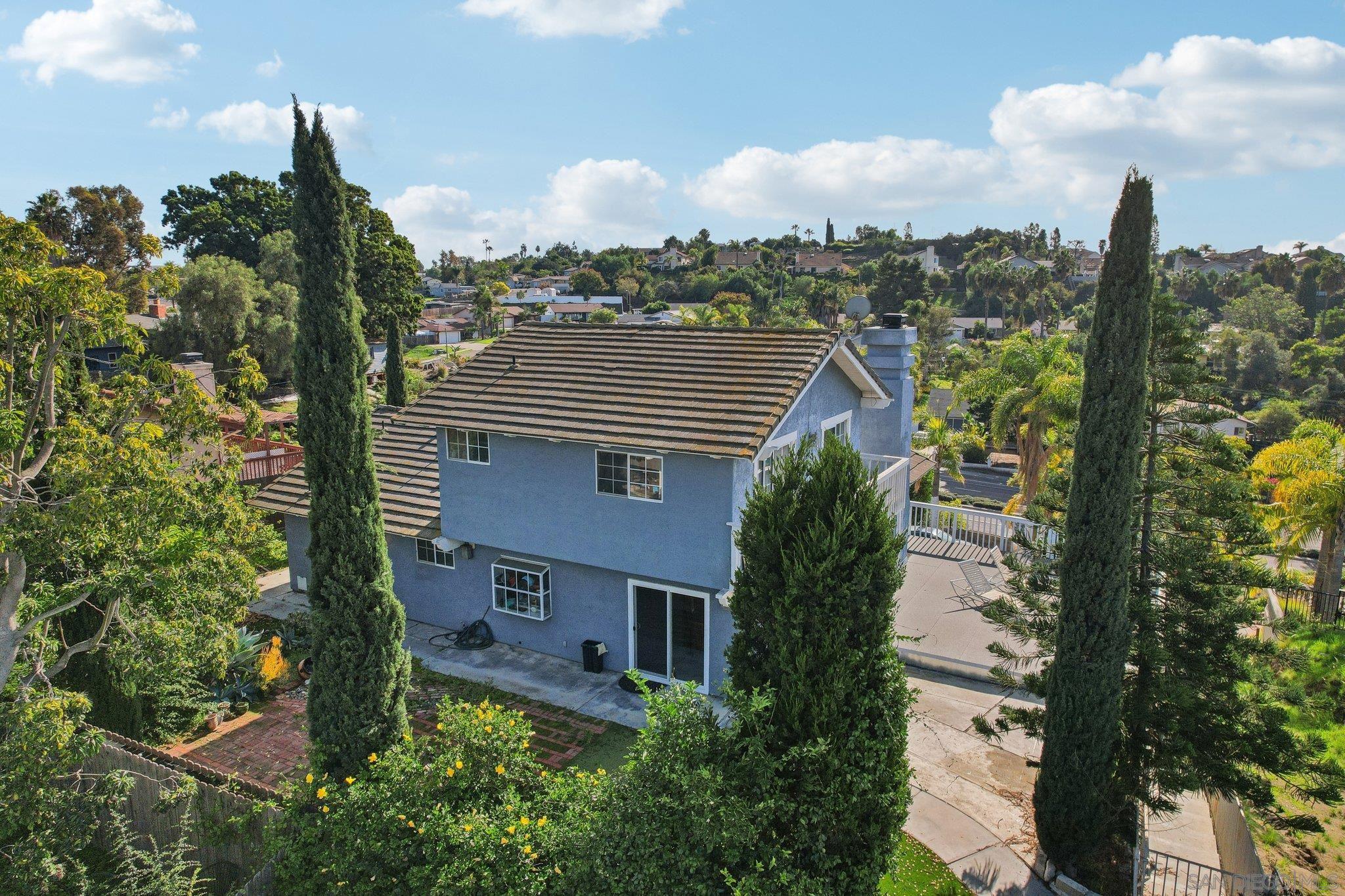 Detail Gallery Image 4 of 30 For 584 E Bobier, Vista,  CA 92084 - 4 Beds | 2/1 Baths