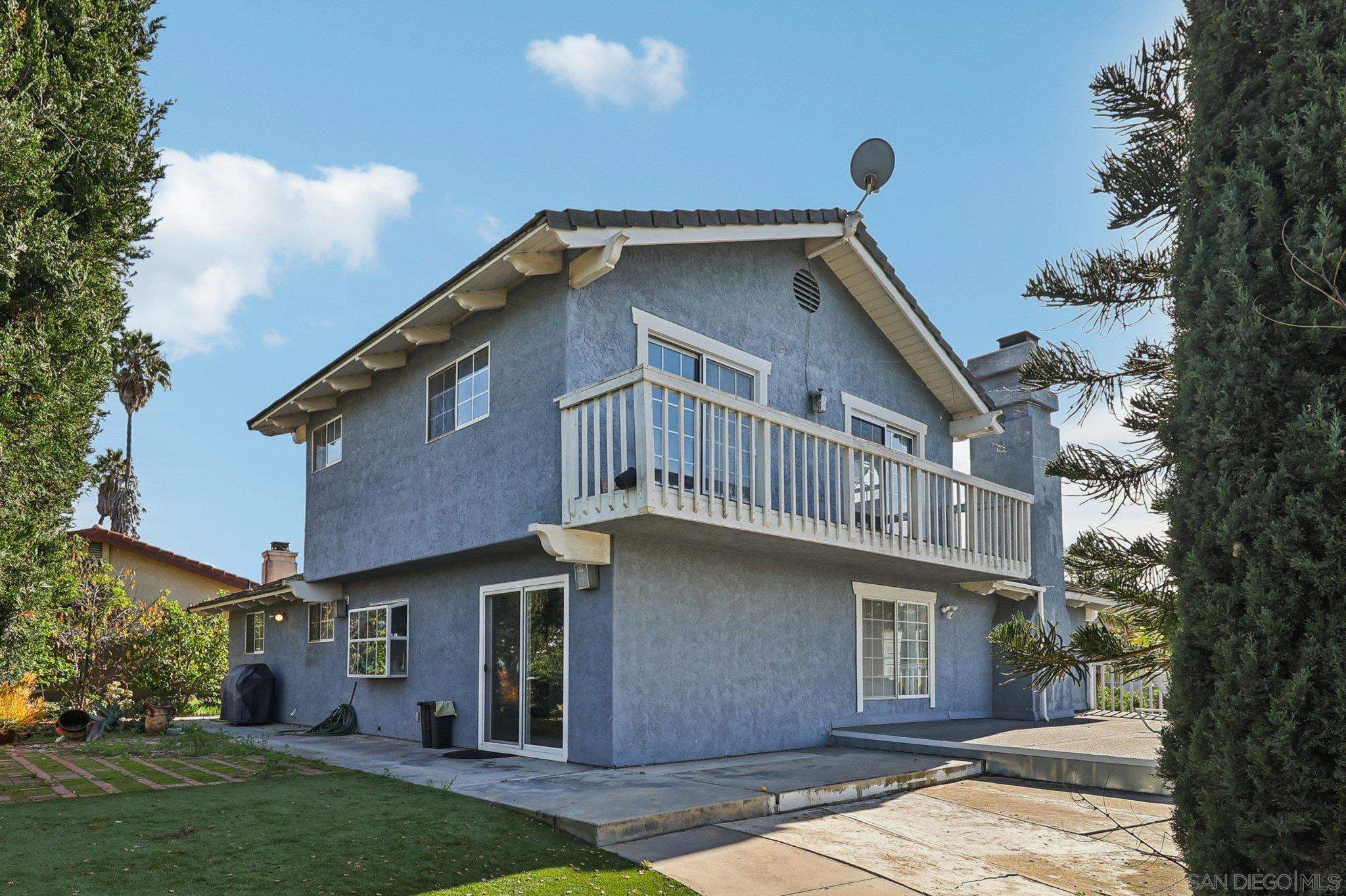 Detail Gallery Image 7 of 30 For 584 E Bobier, Vista,  CA 92084 - 4 Beds | 2/1 Baths