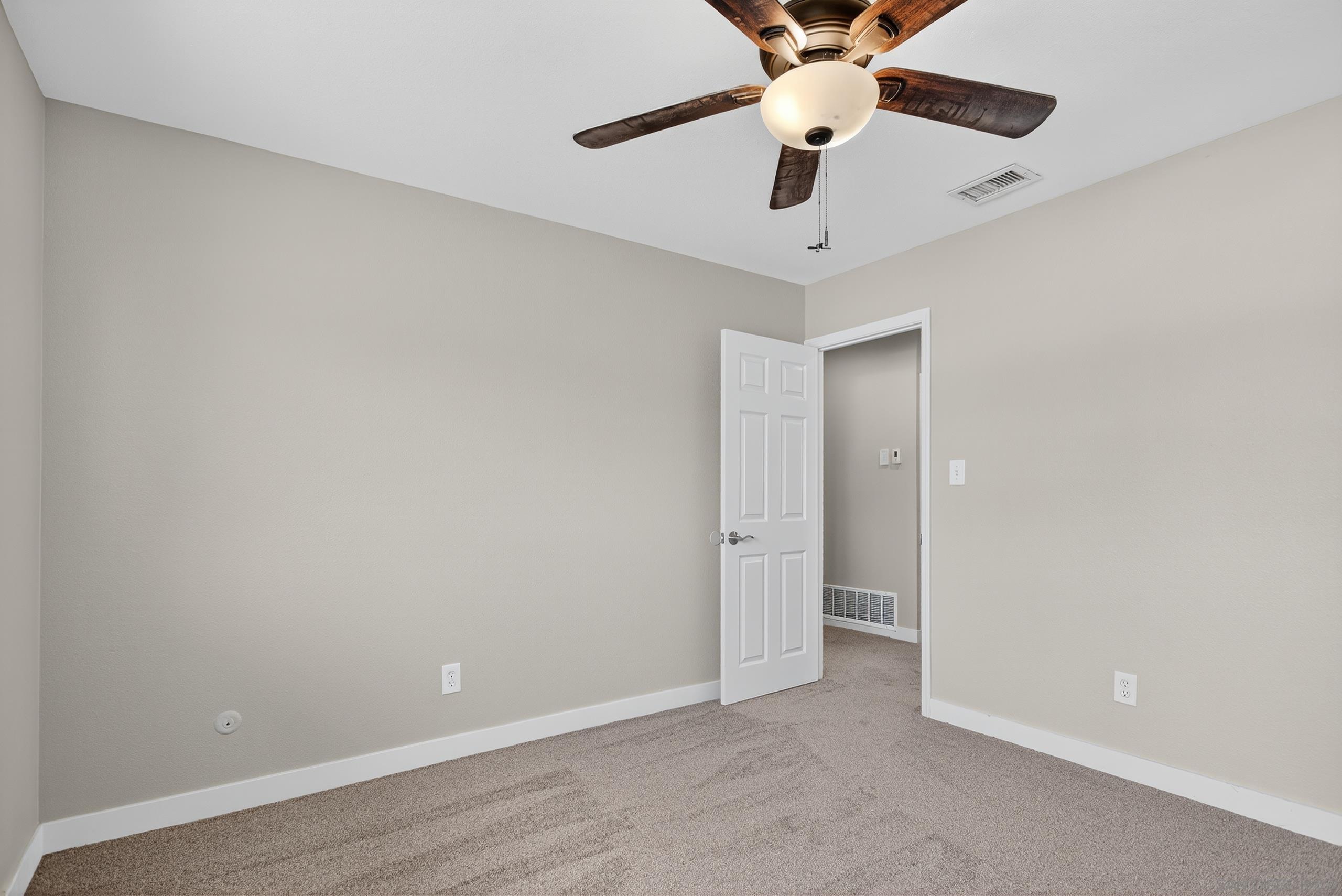 Detail Gallery Image 15 of 33 For 3907  Genine Dr., Oceanside,  CA 92056 - 4 Beds | 2 Baths