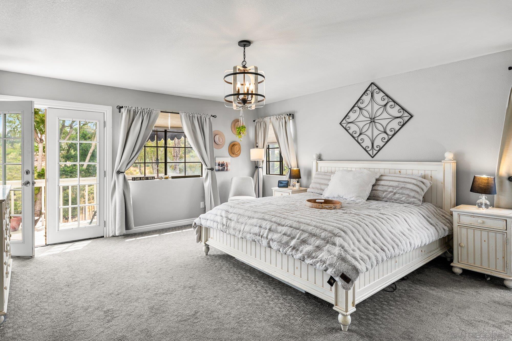 Detail Gallery Image 13 of 30 For 1122  Erin Dr, El Cajon,  CA 92020 - 4 Beds | 3 Baths