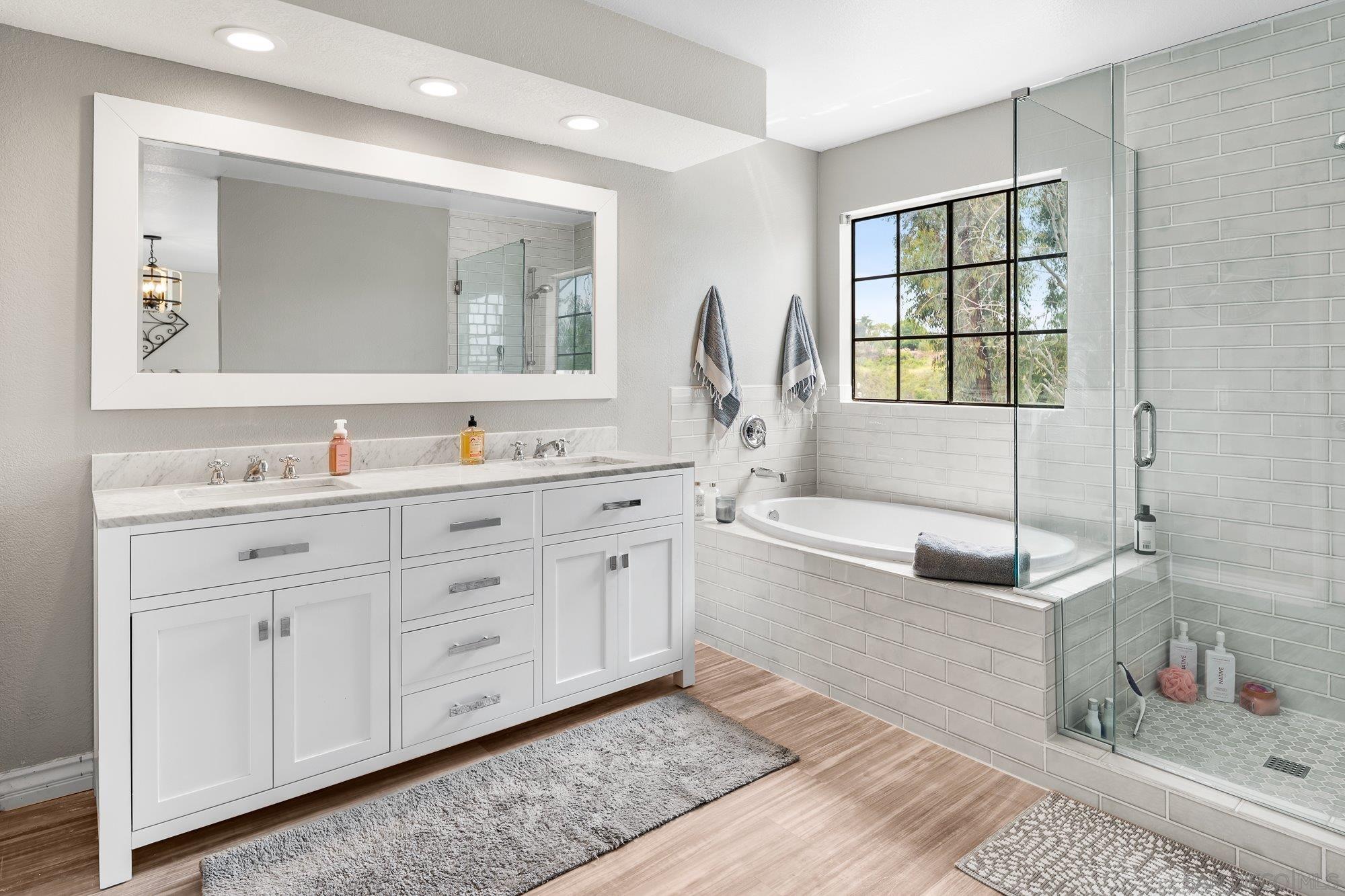 Detail Gallery Image 17 of 30 For 1122  Erin Dr, El Cajon,  CA 92020 - 4 Beds | 3 Baths