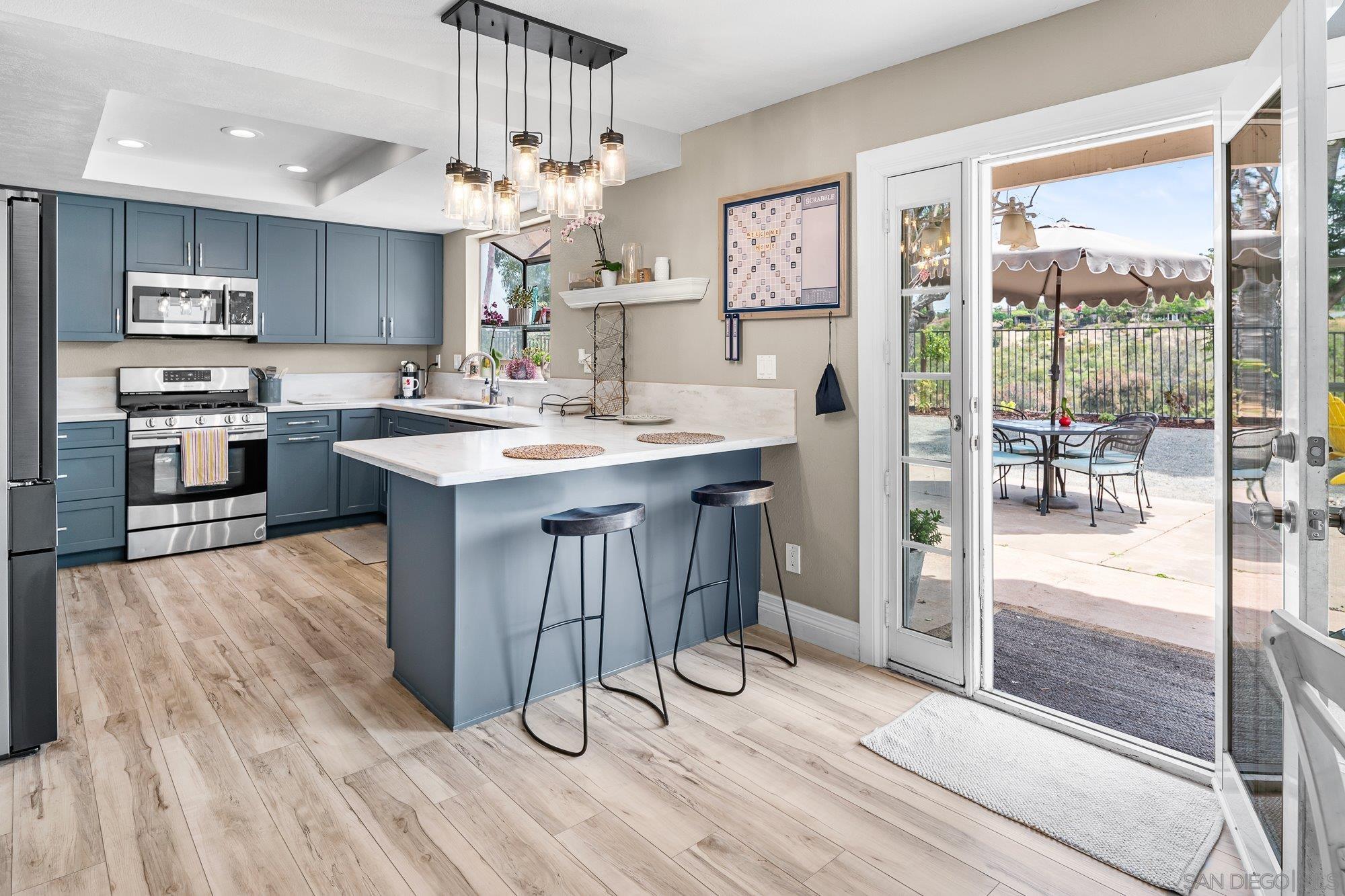 Detail Gallery Image 7 of 30 For 1122  Erin Dr, El Cajon,  CA 92020 - 4 Beds | 3 Baths