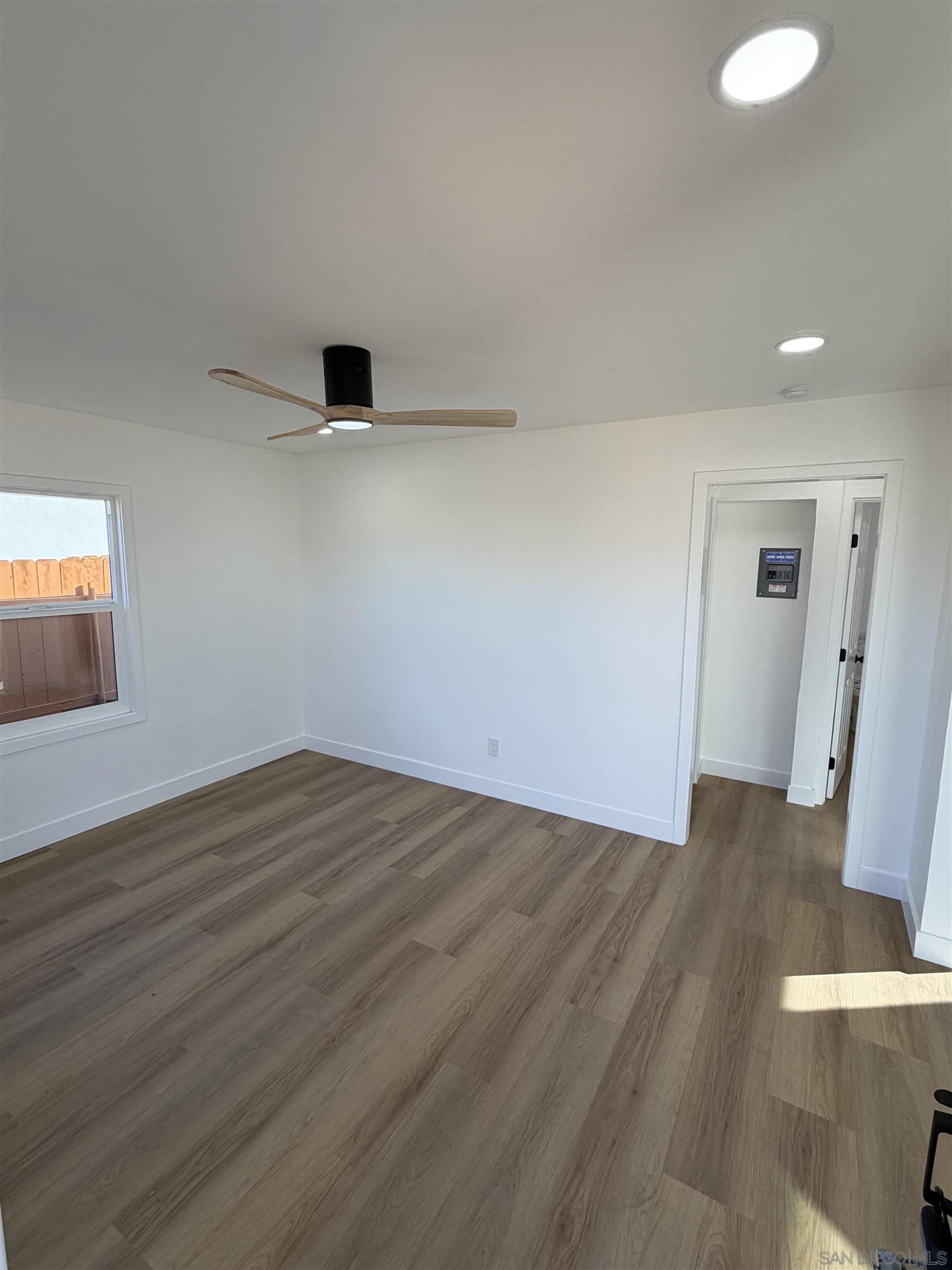 Detail Gallery Image 15 of 20 For 698  J St, Chula Vista,  CA 91910 - 2 Beds | 1 Baths