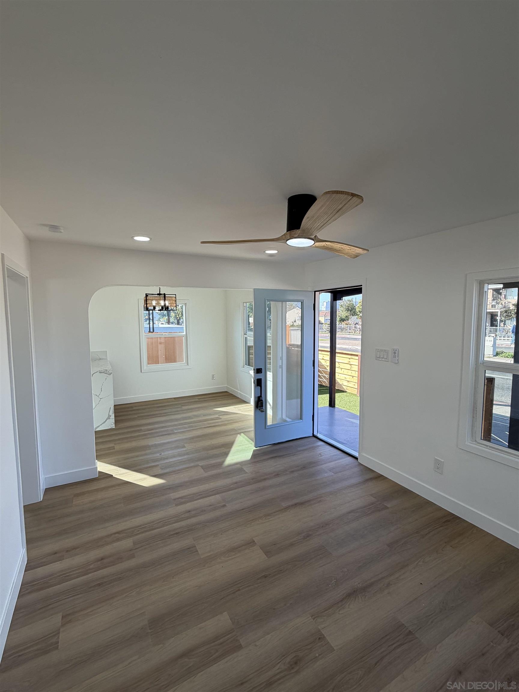 Detail Gallery Image 16 of 20 For 698  J St, Chula Vista,  CA 91910 - 2 Beds | 1 Baths