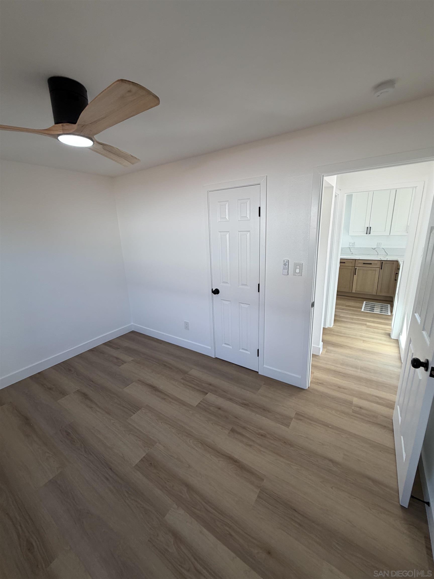 Detail Gallery Image 6 of 20 For 698  J St, Chula Vista,  CA 91910 - 2 Beds | 1 Baths