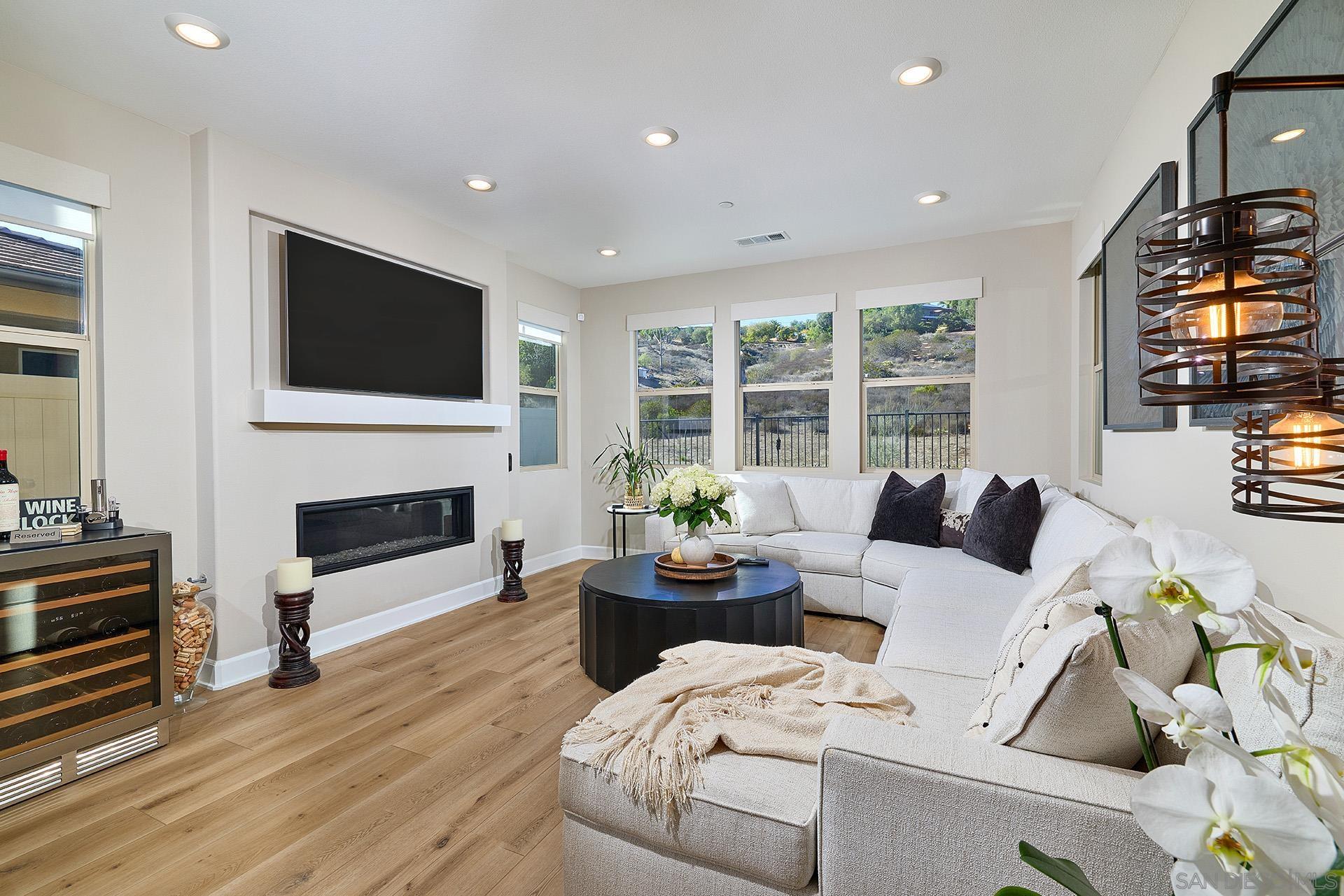 Detail Gallery Image 6 of 34 For 891  Cayley Ave, San Marcos,  CA 92069 - 4 Beds | 3/1 Baths