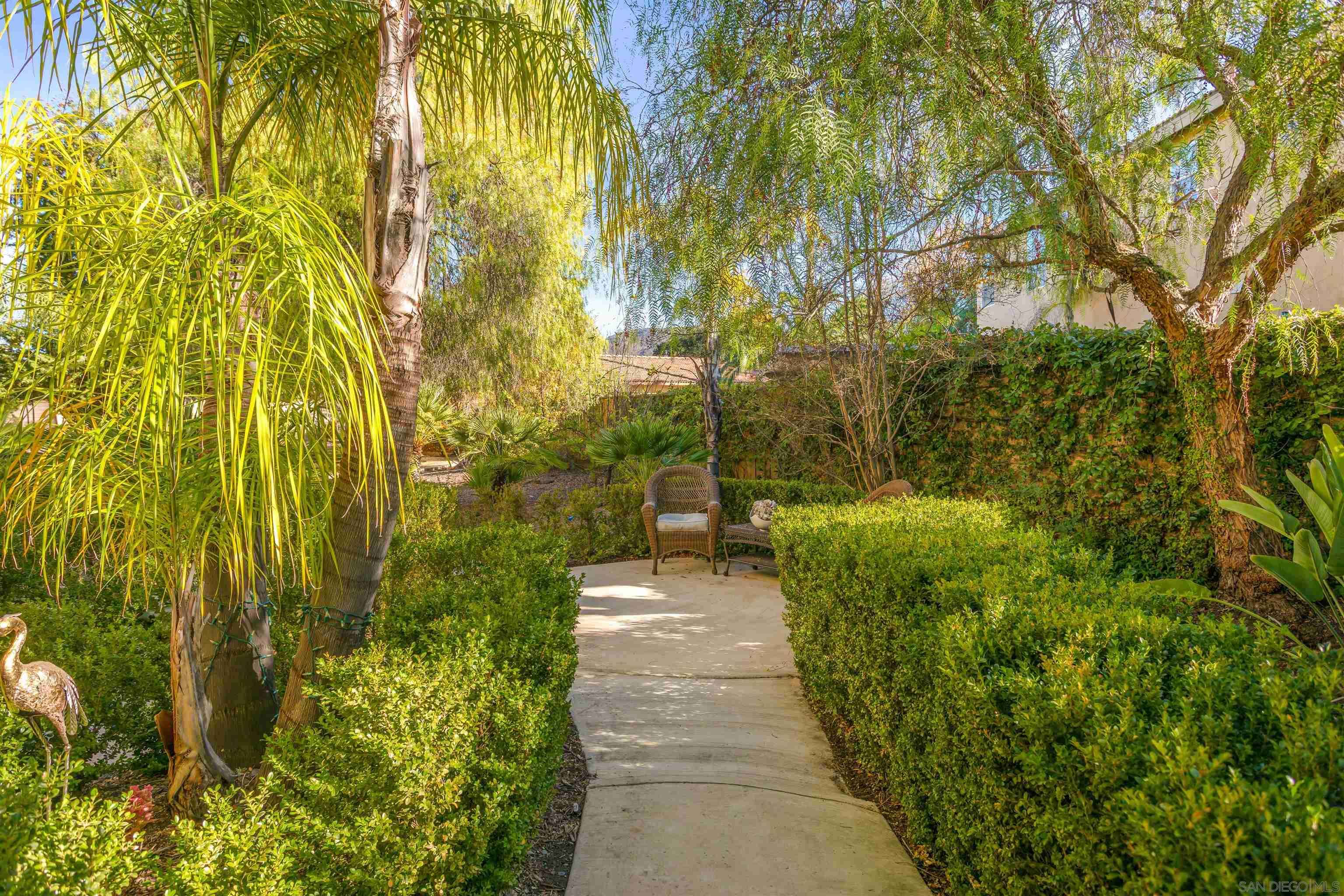 Detail Gallery Image 5 of 62 For 32724  Salvia Cir Winchester, Winchester,  CA 92596 - 5 Beds | 4/1 Baths