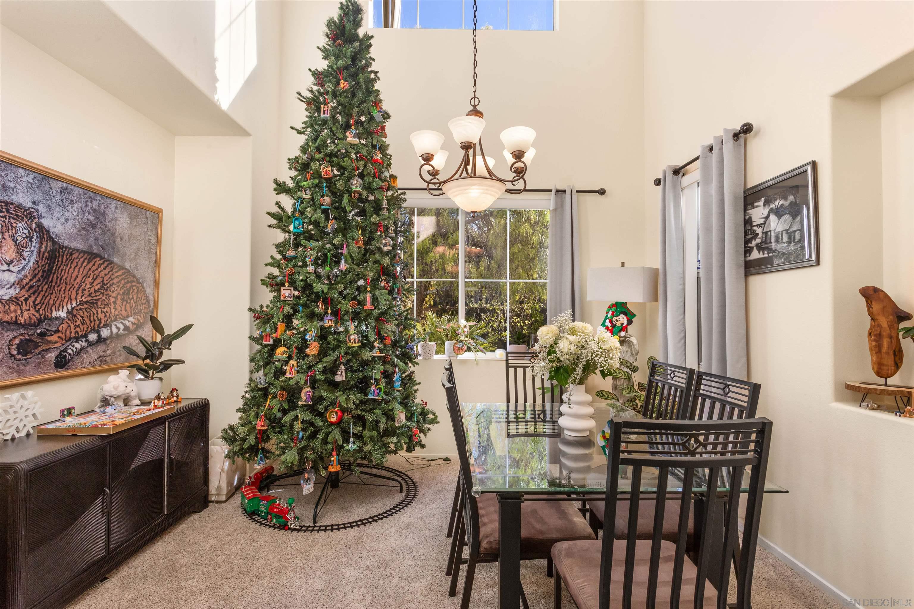 Detail Gallery Image 7 of 62 For 32724  Salvia Cir Winchester, Winchester,  CA 92596 - 5 Beds | 4/1 Baths