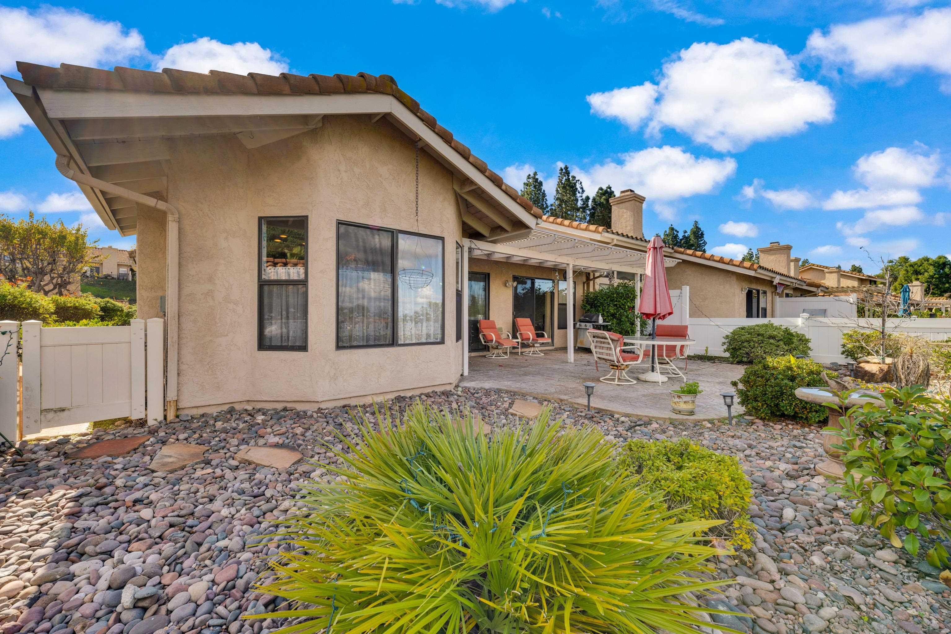 Front Image Thumbnail for SD2600599