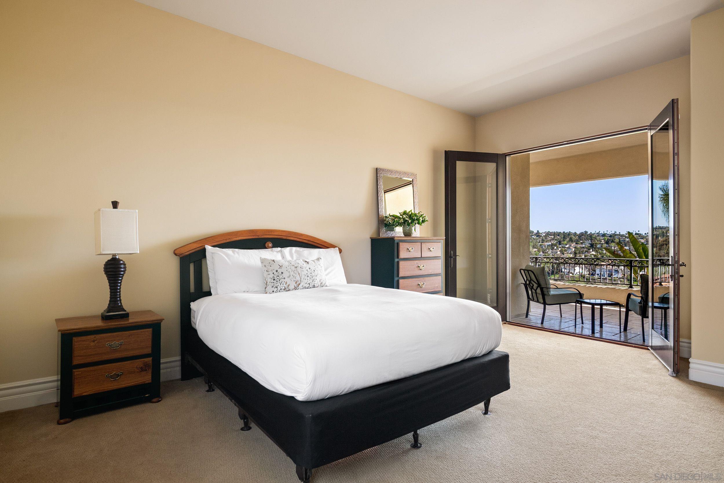 Detail Gallery Image 17 of 45 For 2922  Managua Place, Carlsbad,  CA 92009 - 7 Beds | 7/1 Baths