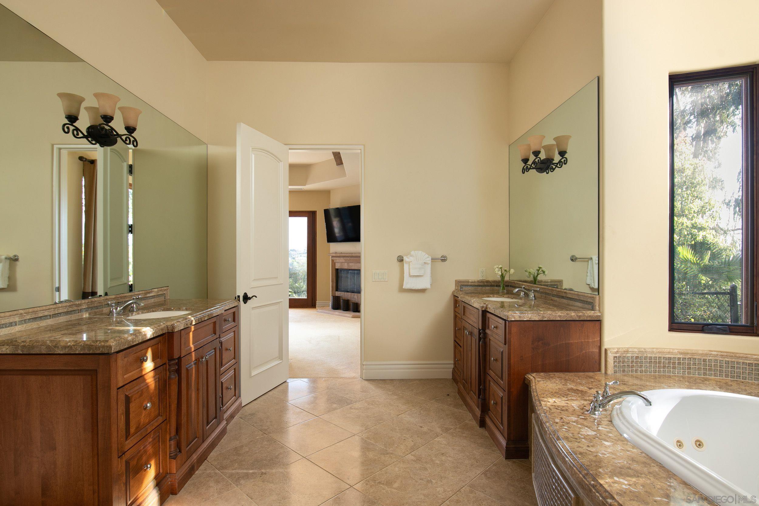 Detail Gallery Image 24 of 45 For 2922  Managua Place, Carlsbad,  CA 92009 - 7 Beds | 7/1 Baths
