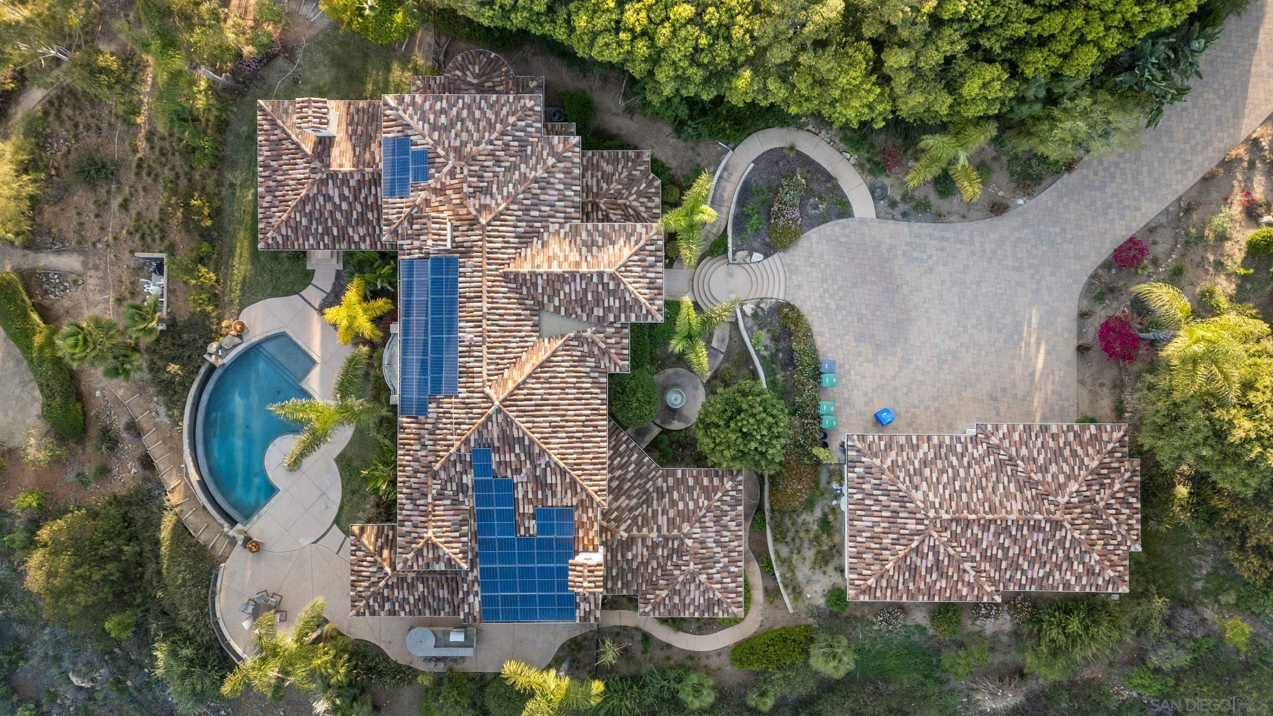 Detail Gallery Image 7 of 45 For 2922  Managua Place, Carlsbad,  CA 92009 - 7 Beds | 7/1 Baths