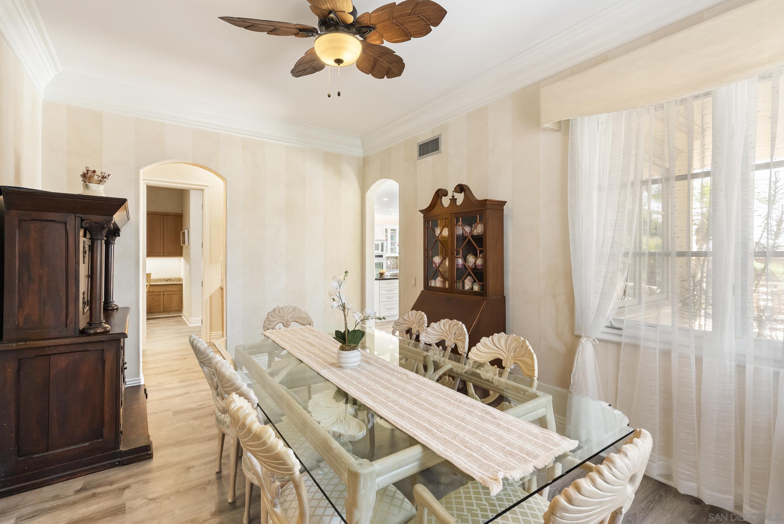 Detail Gallery Image 16 of 75 For 617  Gage Drive, San Diego,  CA 92106 - 5 Beds | 5/1 Baths