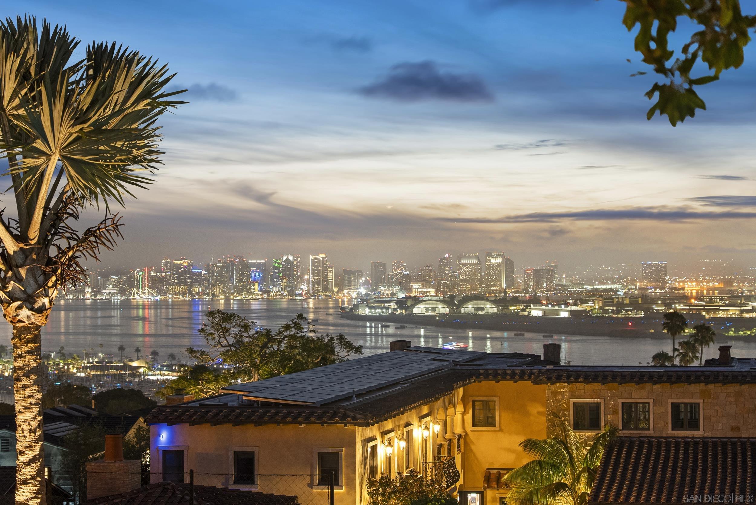 Detail Gallery Image 3 of 75 For 617  Gage Drive, San Diego,  CA 92106 - 5 Beds | 5/1 Baths