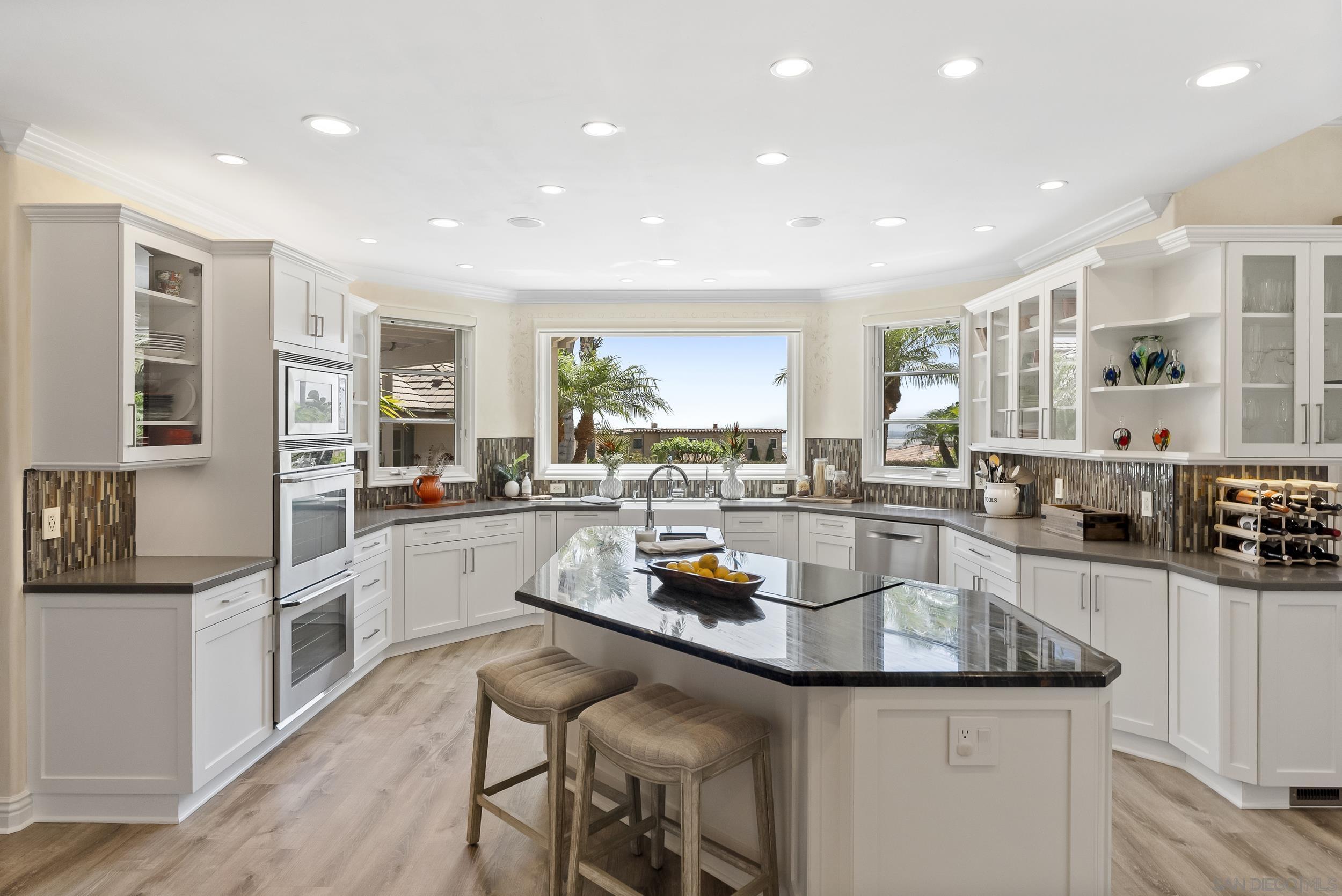 Detail Gallery Image 21 of 75 For 617  Gage Drive, San Diego,  CA 92106 - 5 Beds | 5/1 Baths