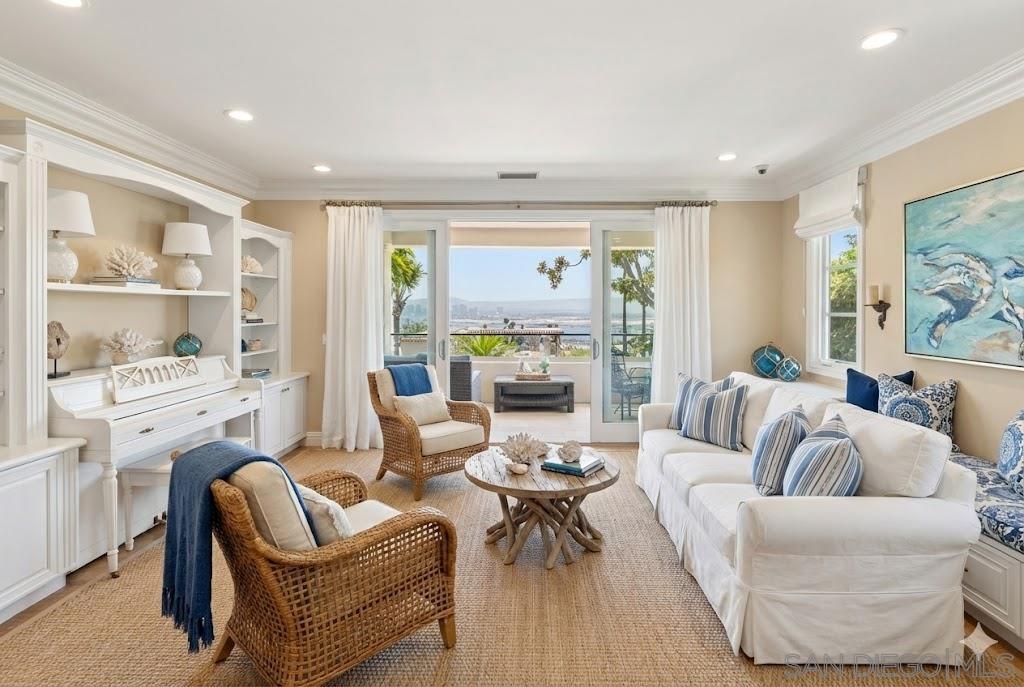 Detail Gallery Image 27 of 75 For 617  Gage Drive, San Diego,  CA 92106 - 5 Beds | 5/1 Baths