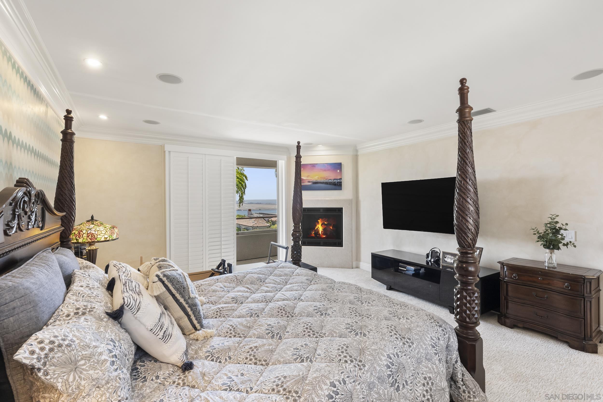 Detail Gallery Image 40 of 75 For 617  Gage Drive, San Diego,  CA 92106 - 5 Beds | 5/1 Baths