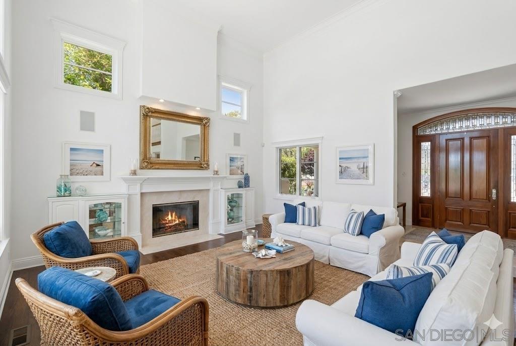 Detail Gallery Image 7 of 75 For 617  Gage Drive, San Diego,  CA 92106 - 5 Beds | 5/1 Baths