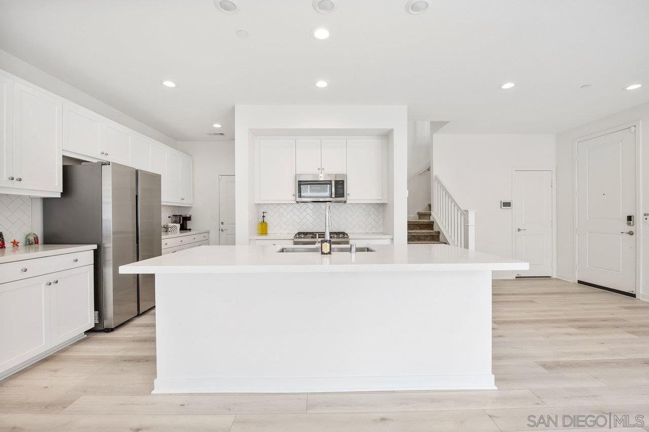 Detail Gallery Image 30 of 34 For 27748  Heritage Ln, Valley Center,  CA 92082 - 4 Beds | 3 Baths