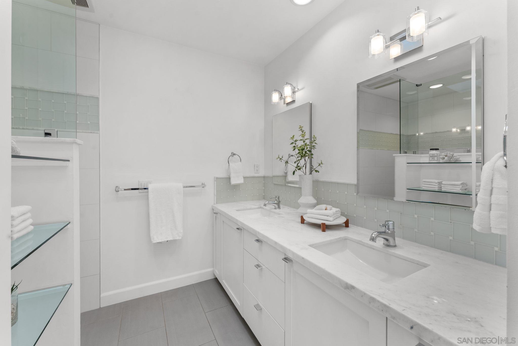 Detail Gallery Image 18 of 27 For 3127  Vista Rica, Carlsbad,  CA 92009 - 3 Beds | 2 Baths