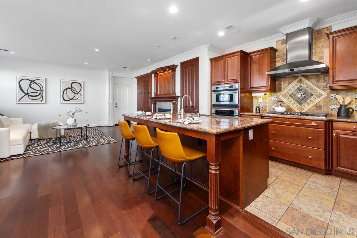 Detail Gallery Image 17 of 46 For 6096  Blue Dawn Trail, San Diego,  CA 92130 - 4 Beds | 2/1 Baths