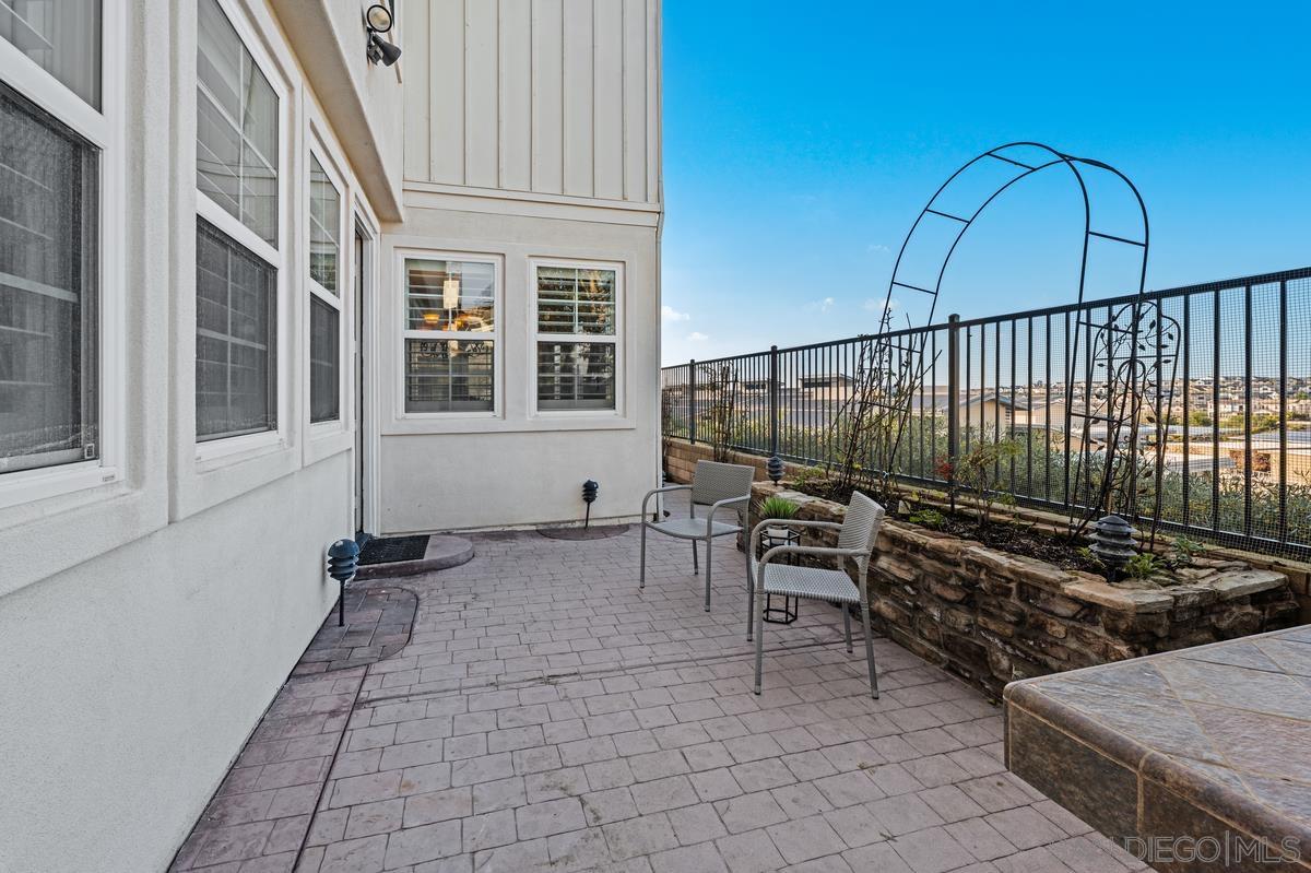Detail Gallery Image 21 of 46 For 6096  Blue Dawn Trail, San Diego,  CA 92130 - 4 Beds | 2/1 Baths