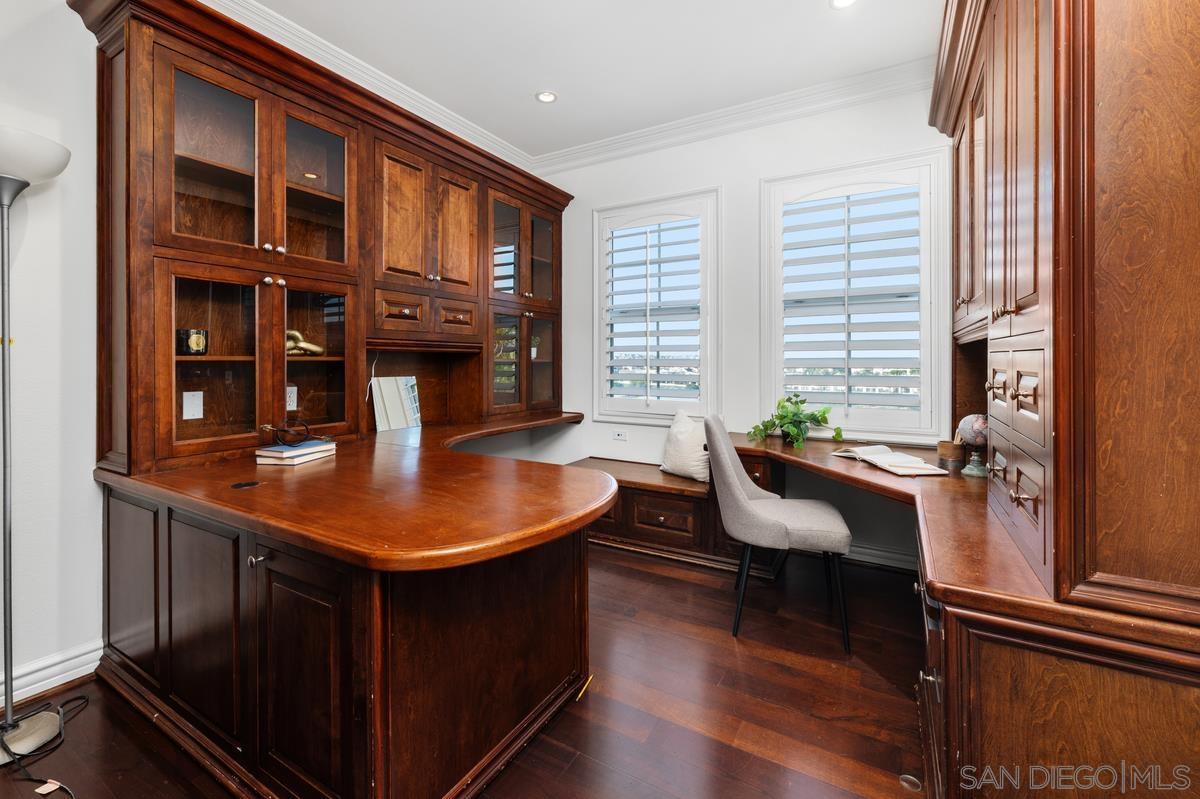 Detail Gallery Image 32 of 46 For 6096  Blue Dawn Trail, San Diego,  CA 92130 - 4 Beds | 2/1 Baths