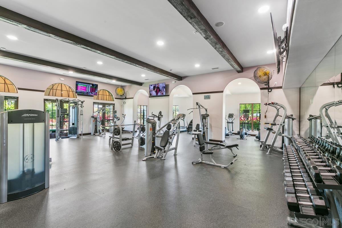 Detail Gallery Image 39 of 46 For 6096  Blue Dawn Trail, San Diego,  CA 92130 - 4 Beds | 2/1 Baths