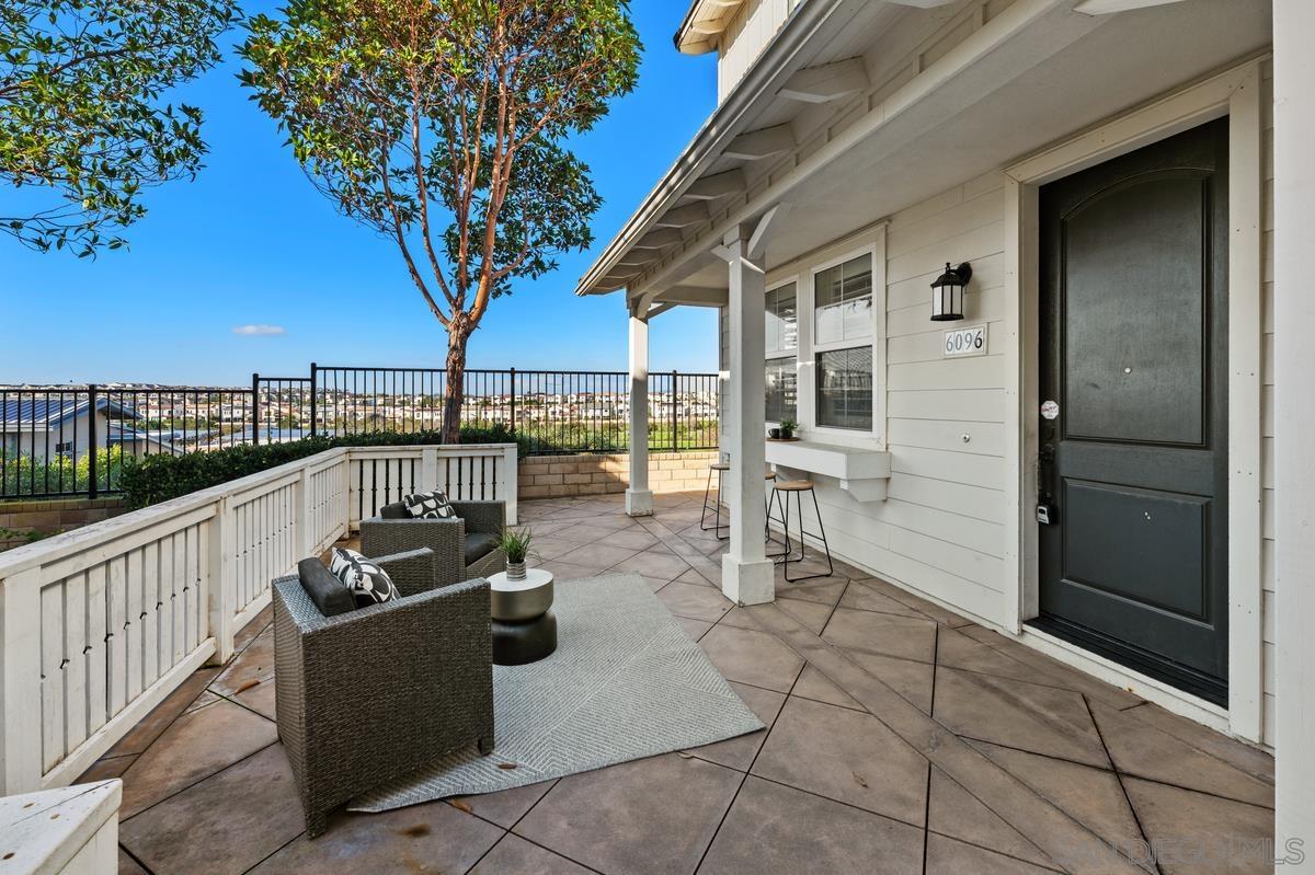 Detail Gallery Image 6 of 46 For 6096  Blue Dawn Trail, San Diego,  CA 92130 - 4 Beds | 2/1 Baths