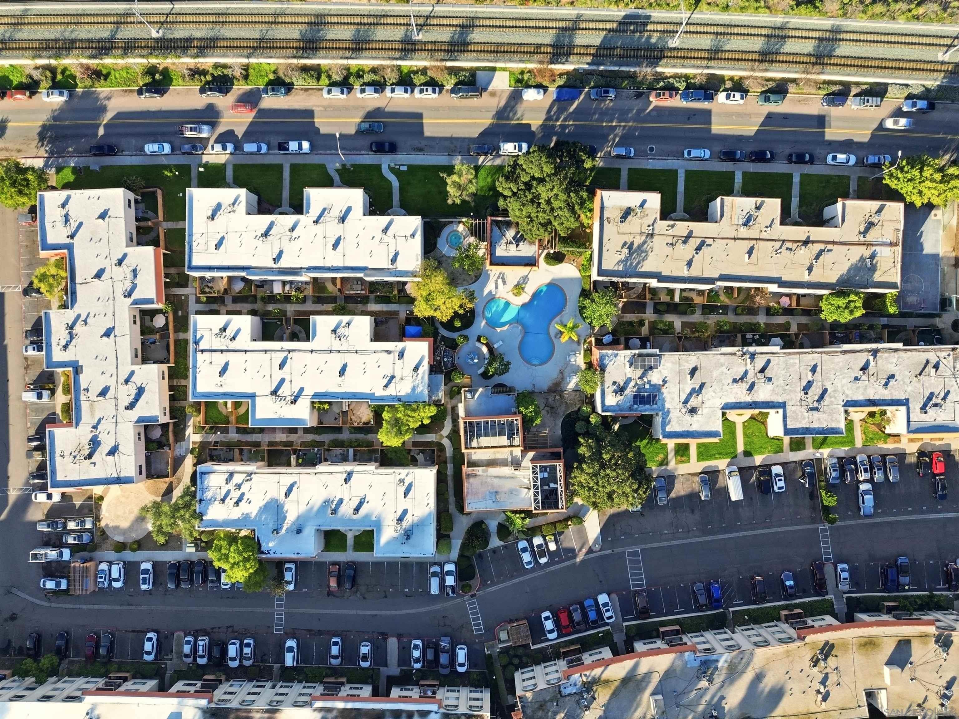 Detail Gallery Image 34 of 37 For 6795  Alvarado Rd  #3,  San Diego,  CA 92120 - 3 Beds | 2/1 Baths