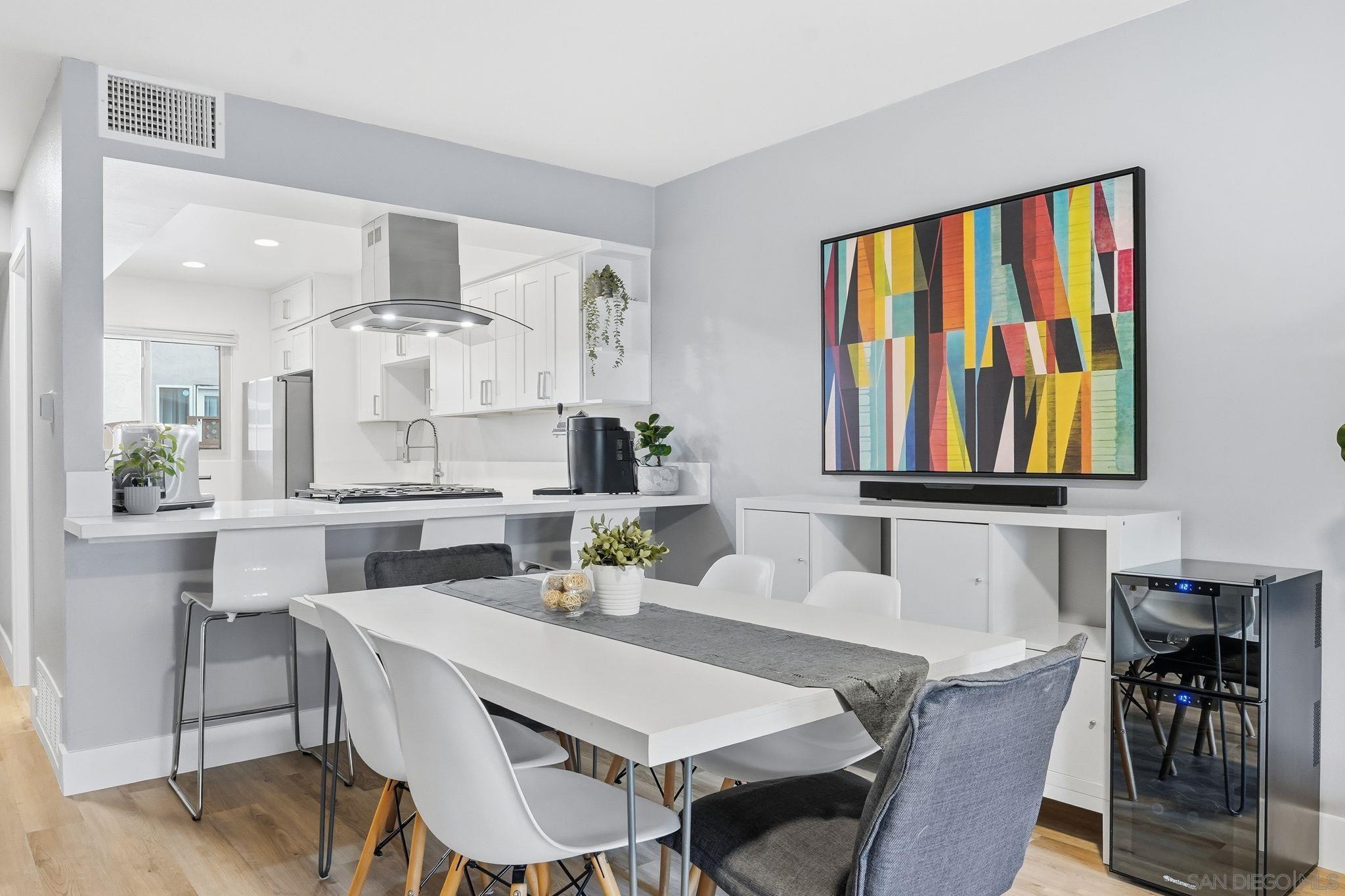 Detail Gallery Image 8 of 37 For 6795  Alvarado Rd  #3,  San Diego,  CA 92120 - 3 Beds | 2/1 Baths