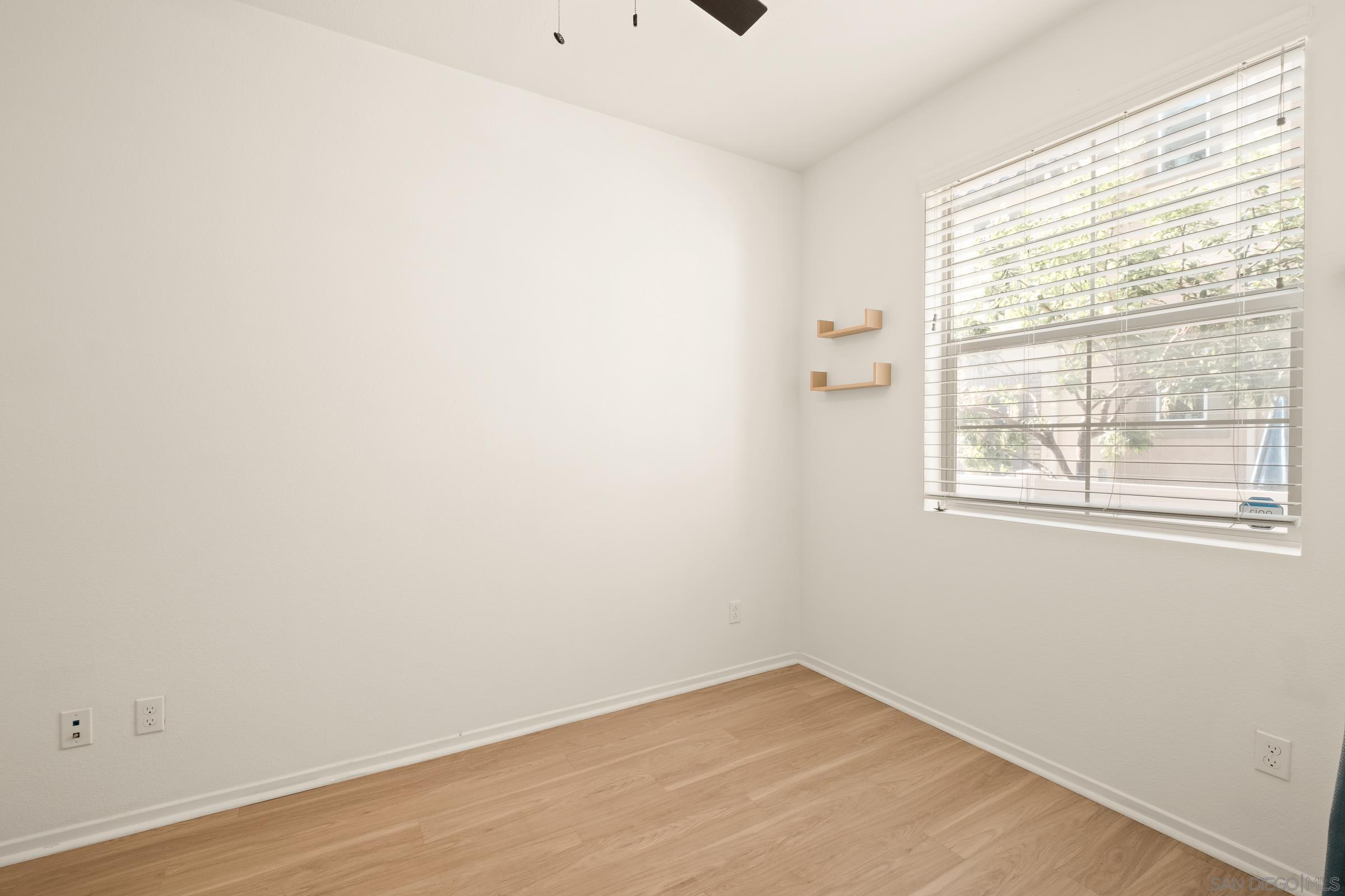 Detail Gallery Image 19 of 52 For 1118  via Lucero, Oceanside,  CA 92056 - 4 Beds | 3/1 Baths