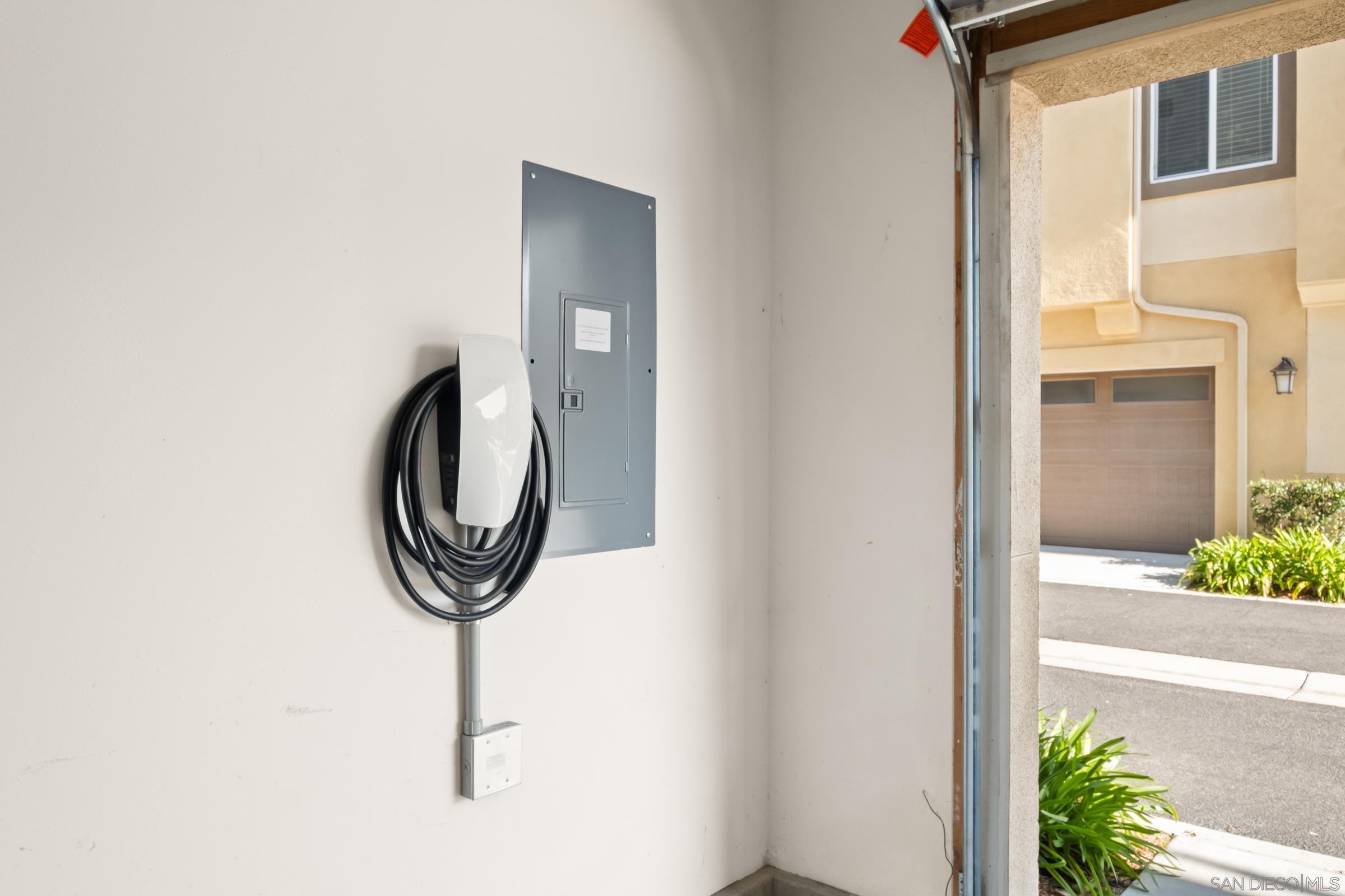 Detail Gallery Image 36 of 52 For 1118  via Lucero, Oceanside,  CA 92056 - 4 Beds | 3/1 Baths