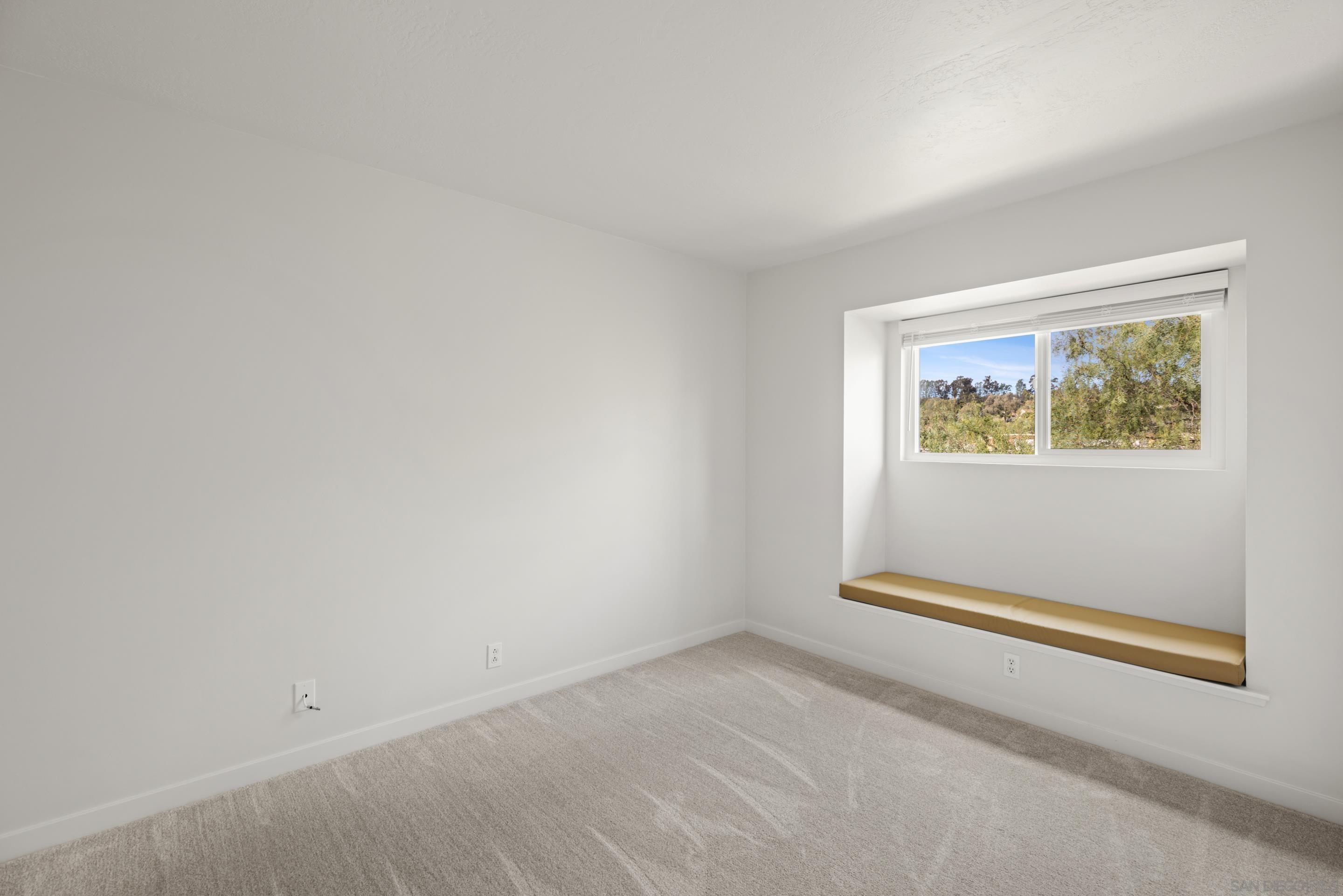 Detail Gallery Image 17 of 21 For 4216  Esperanza Way, Oceanside,  CA 92056 - 3 Beds | 2/1 Baths