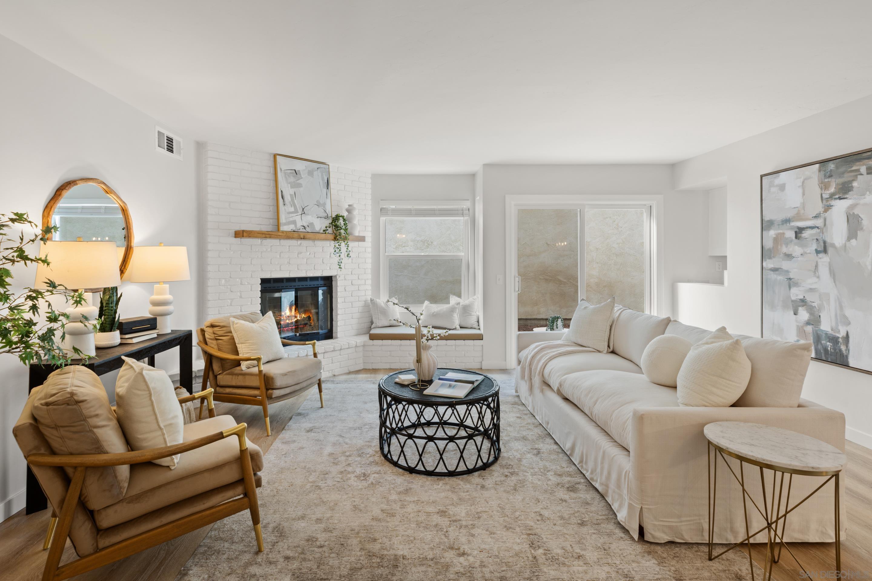 Detail Gallery Image 4 of 21 For 4216  Esperanza Way, Oceanside,  CA 92056 - 3 Beds | 2/1 Baths