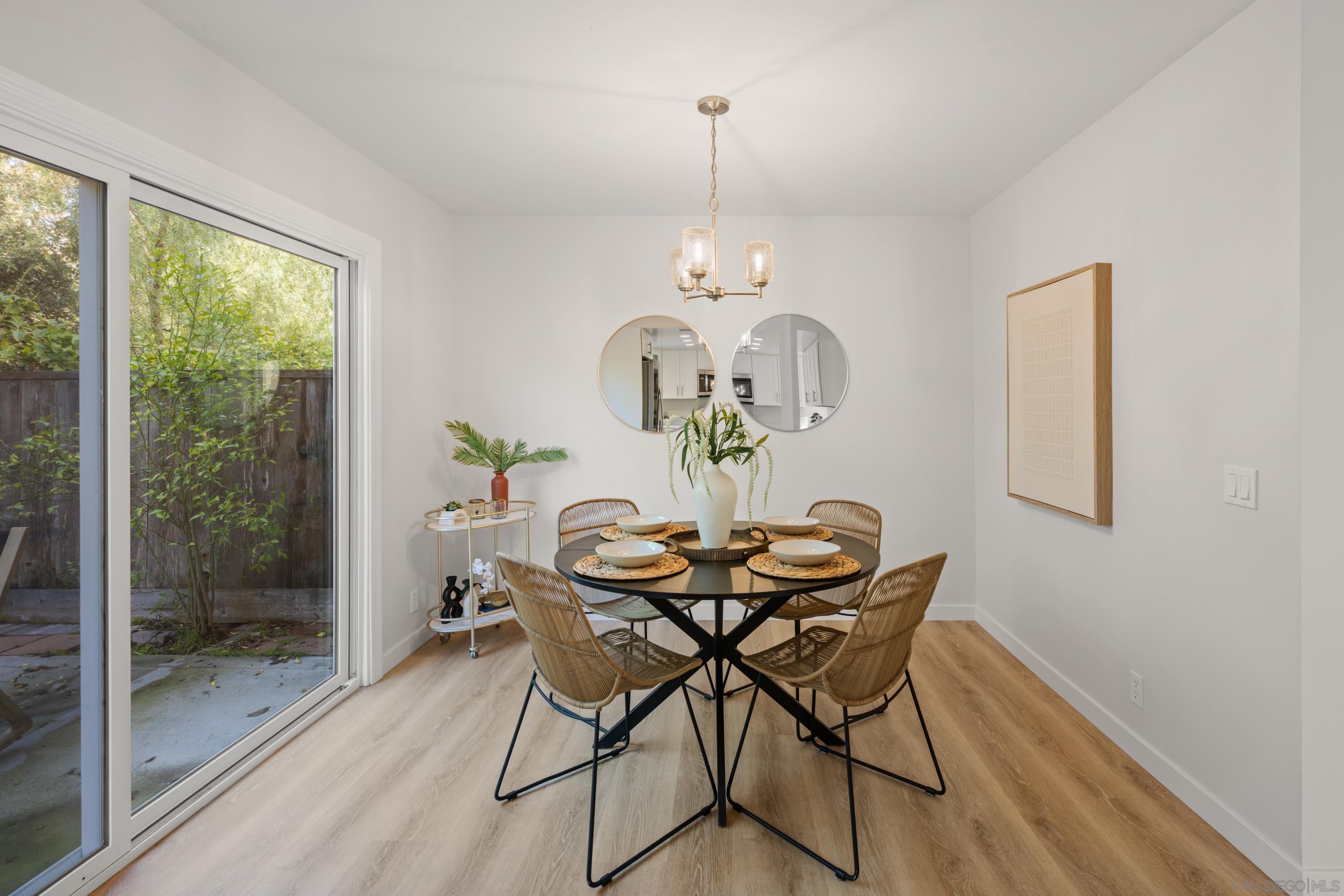 Detail Gallery Image 6 of 21 For 4216  Esperanza Way, Oceanside,  CA 92056 - 3 Beds | 2/1 Baths