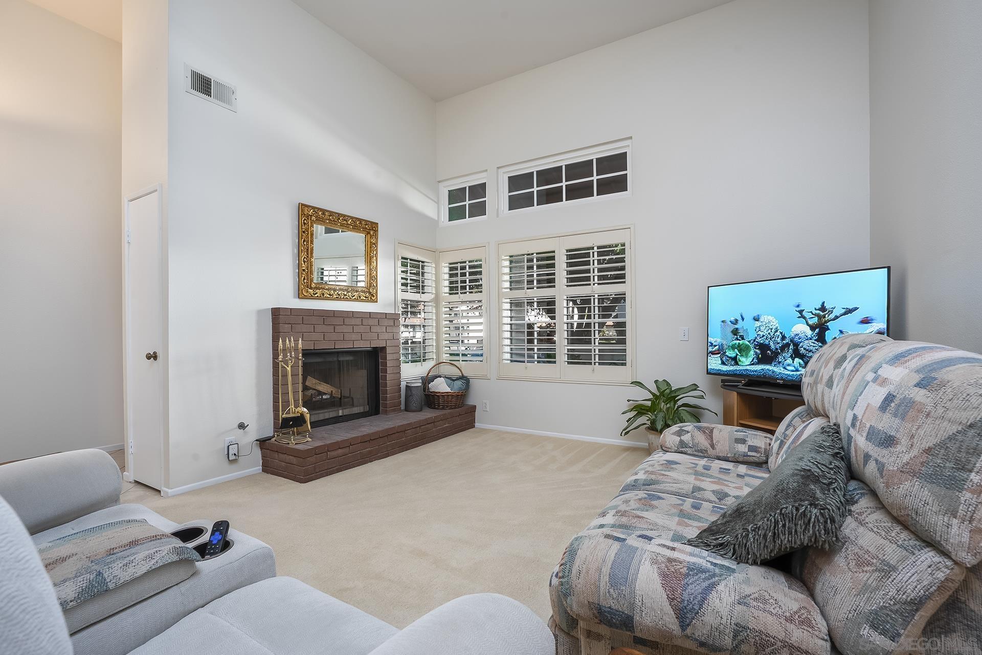Detail Gallery Image 7 of 38 For 3436  Mission Mesa Way, San Diego,  CA 92120 - 2 Beds | 2/1 Baths