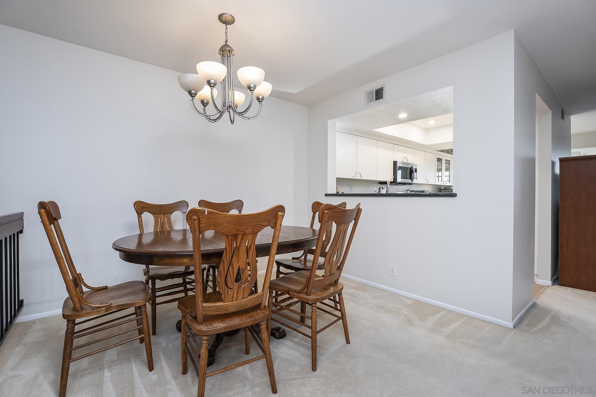 Detail Gallery Image 10 of 38 For 3436  Mission Mesa Way, San Diego,  CA 92120 - 2 Beds | 2/1 Baths