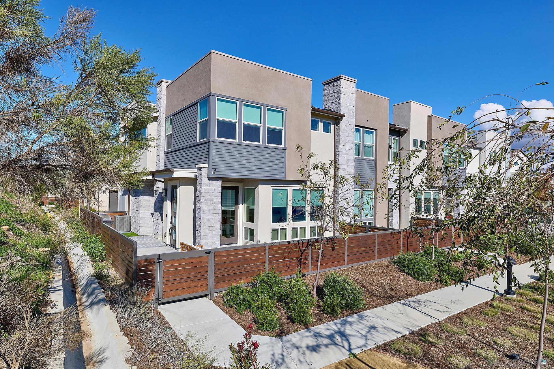 Front Image Thumbnail for SD2600615