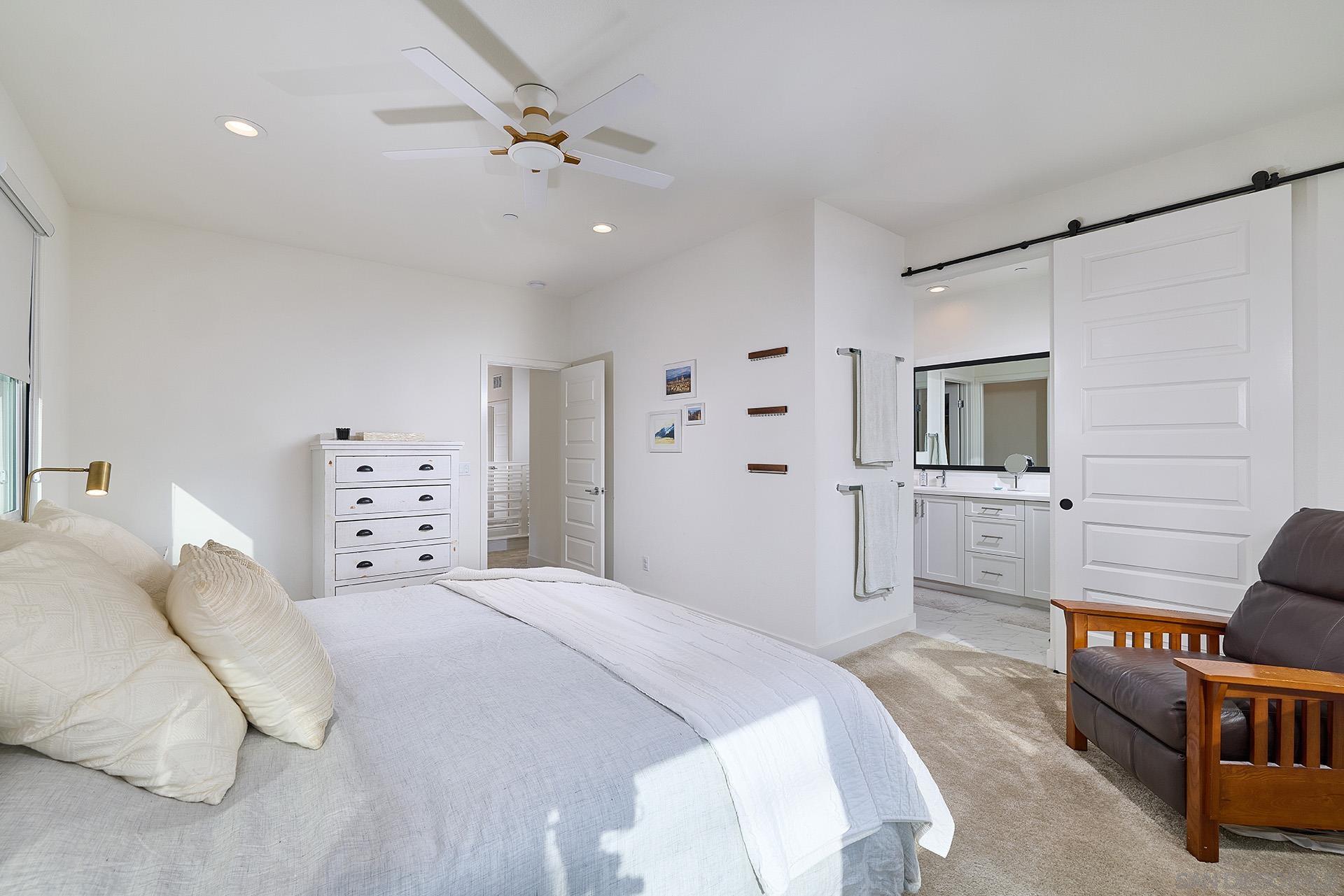 Detail Gallery Image 19 of 39 For 10992  Lotta Ct, San Diego,  CA 92126 - 3 Beds | 2/1 Baths