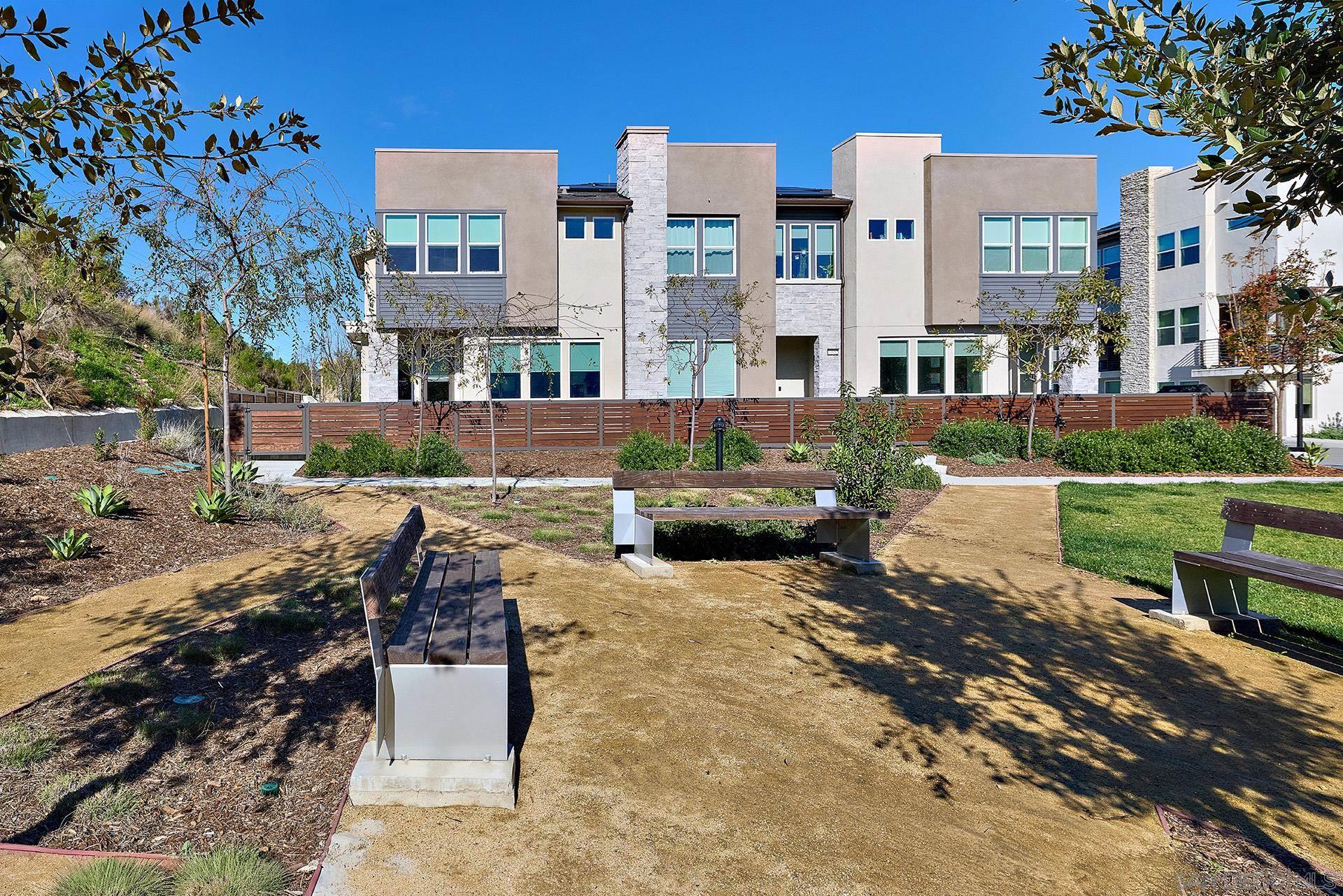 Detail Gallery Image 3 of 39 For 10992  Lotta Ct, San Diego,  CA 92126 - 3 Beds | 2/1 Baths