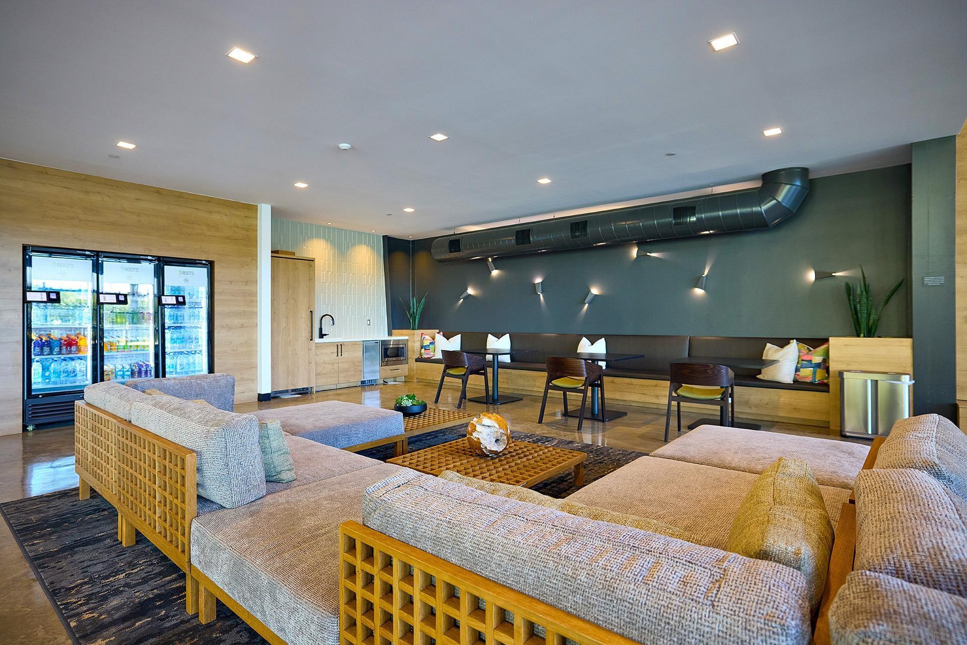 Detail Gallery Image 28 of 39 For 10992  Lotta Ct, San Diego,  CA 92126 - 3 Beds | 2/1 Baths