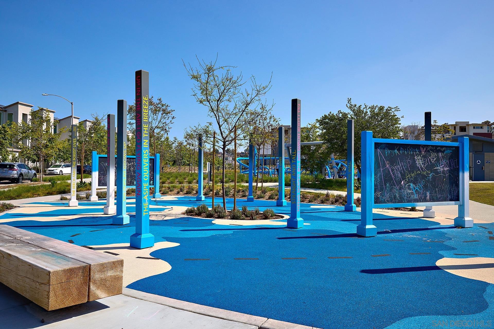 Detail Gallery Image 34 of 39 For 10992  Lotta Ct, San Diego,  CA 92126 - 3 Beds | 2/1 Baths