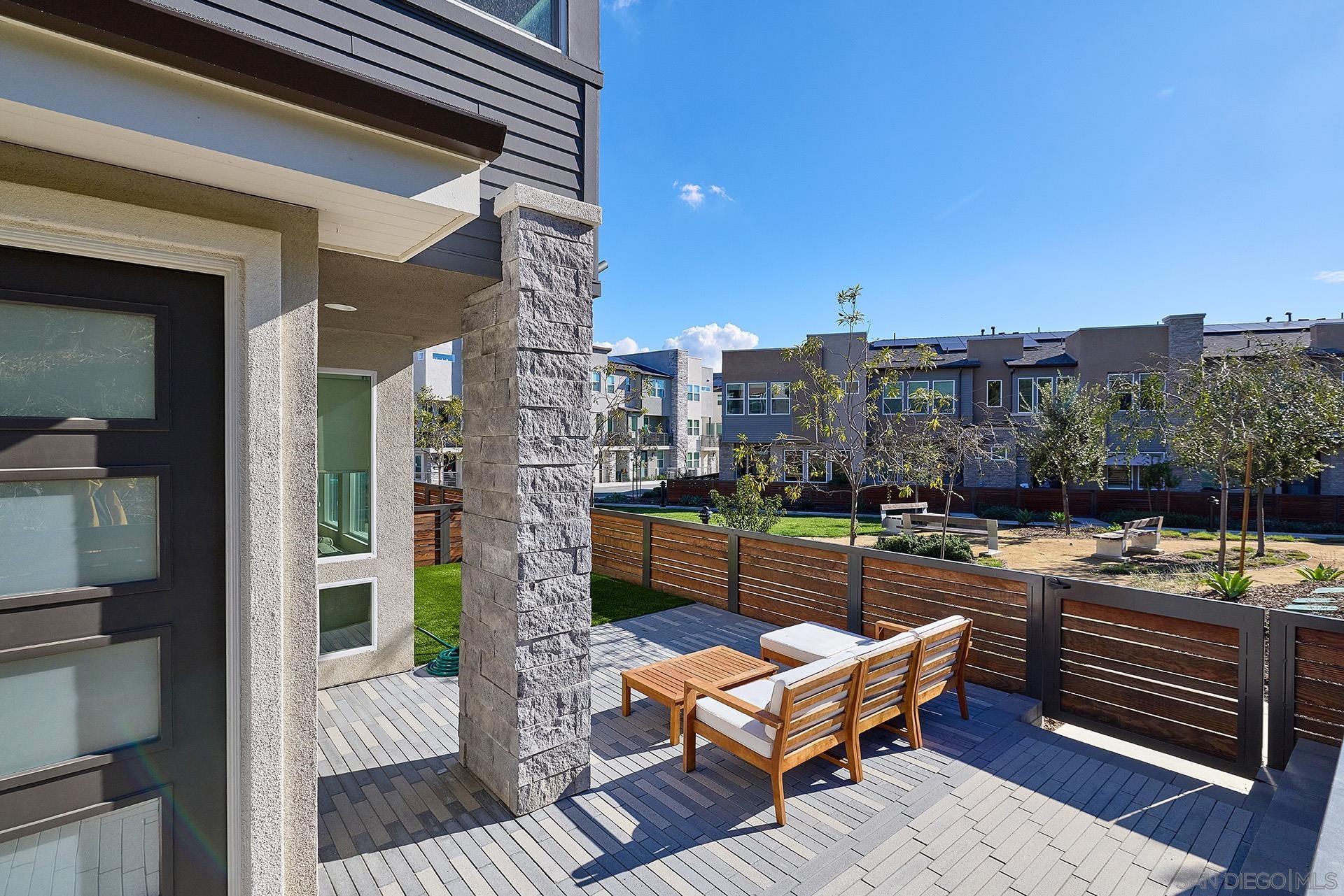 Detail Gallery Image 8 of 39 For 10992  Lotta Ct, San Diego,  CA 92126 - 3 Beds | 2/1 Baths