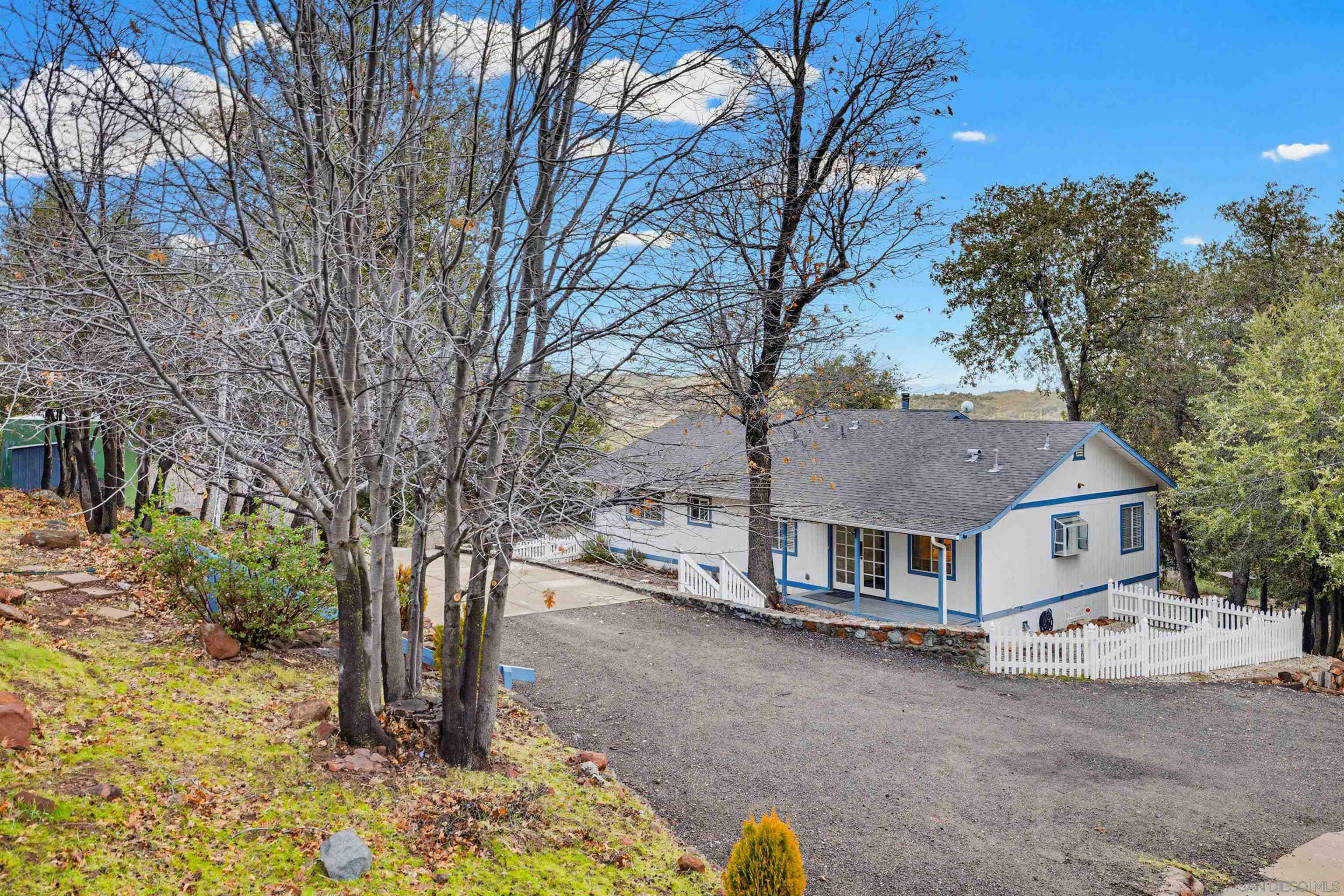 Detail Gallery Image 2 of 71 For 17009  Iron Springs Rd, Julian,  CA 92036 - 5 Beds | 4 Baths